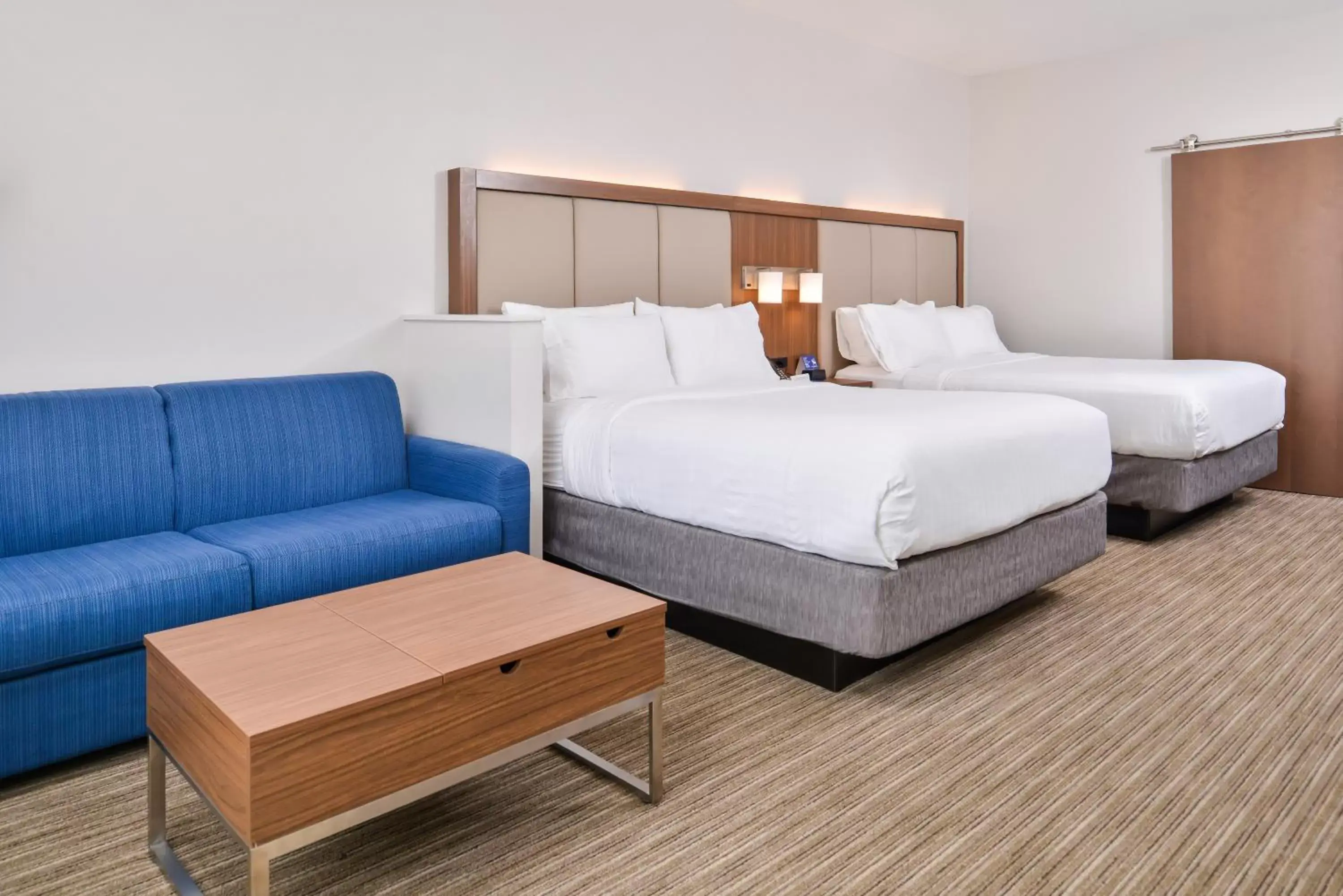 Photo of the whole room, Bed in Holiday Inn Express & Suites - Van Horn, an IHG Hotel