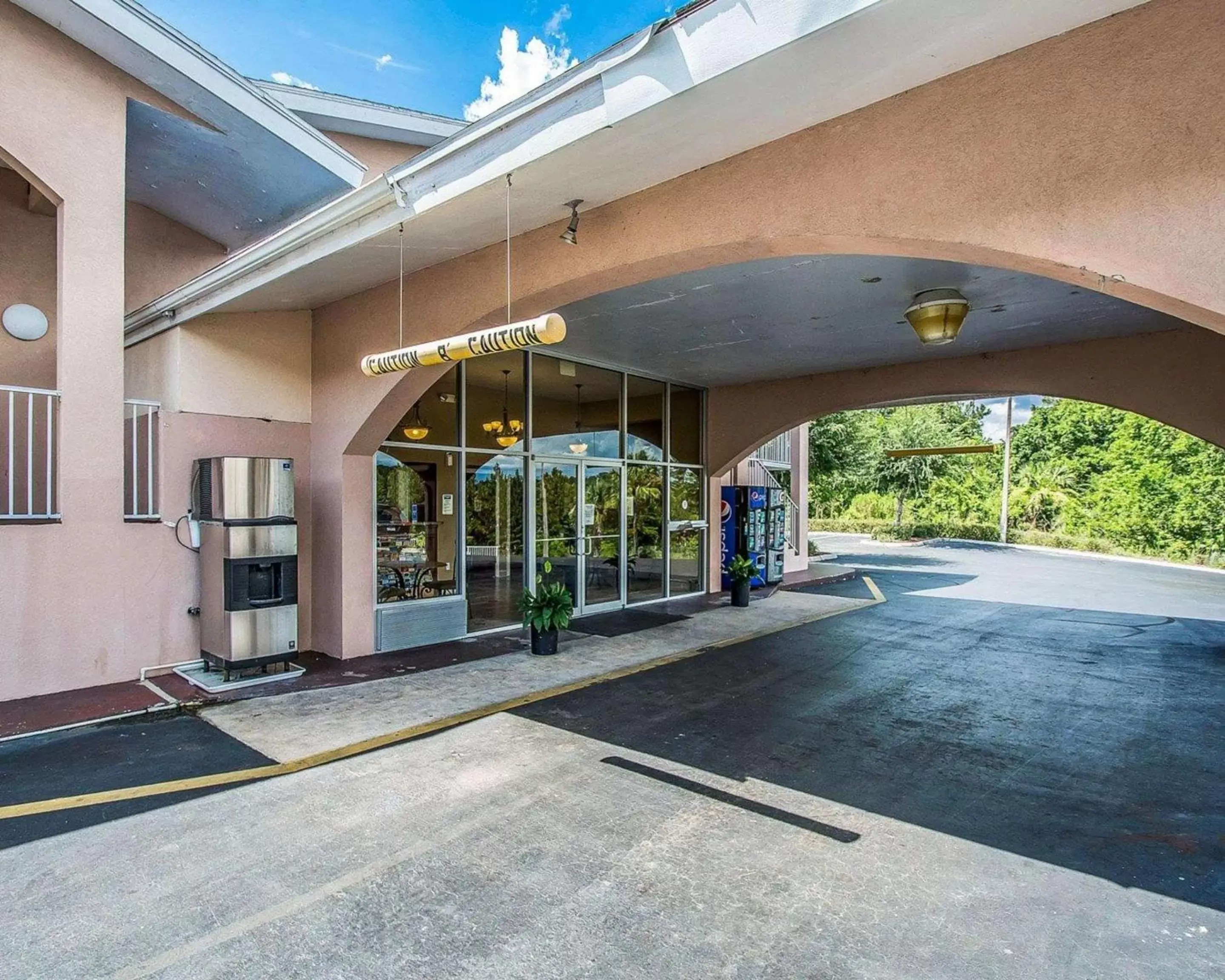 Property building in Rodeway Inn Gainesville - University Area