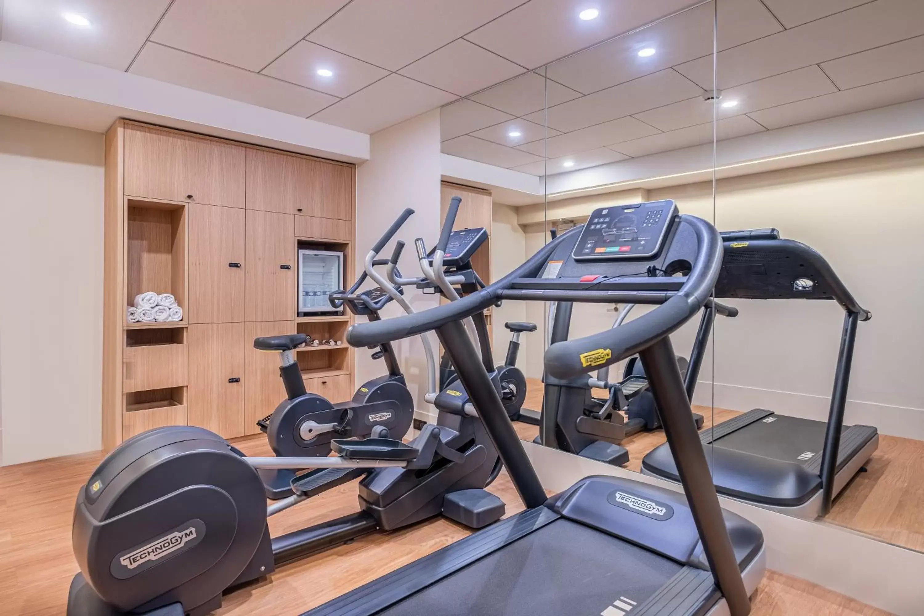 Fitness centre/facilities, Fitness Center/Facilities in Hôtel le Derby Alma by Inwood Hotels