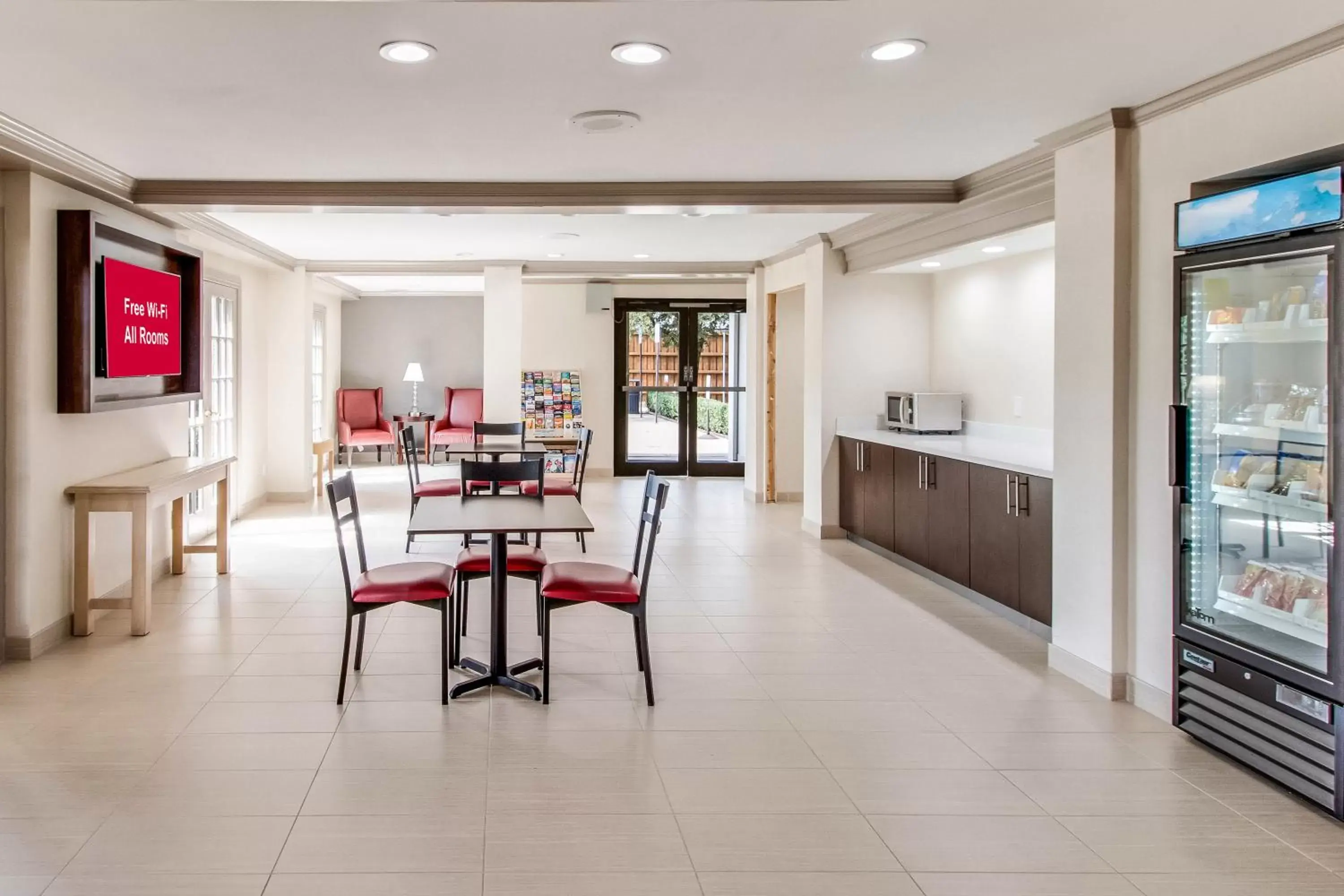 Lobby or reception in Red Roof Inn PLUS+ Dallas - Addison Lobby or reception in Red Roof Inn PLUS+ Dallas - Addison