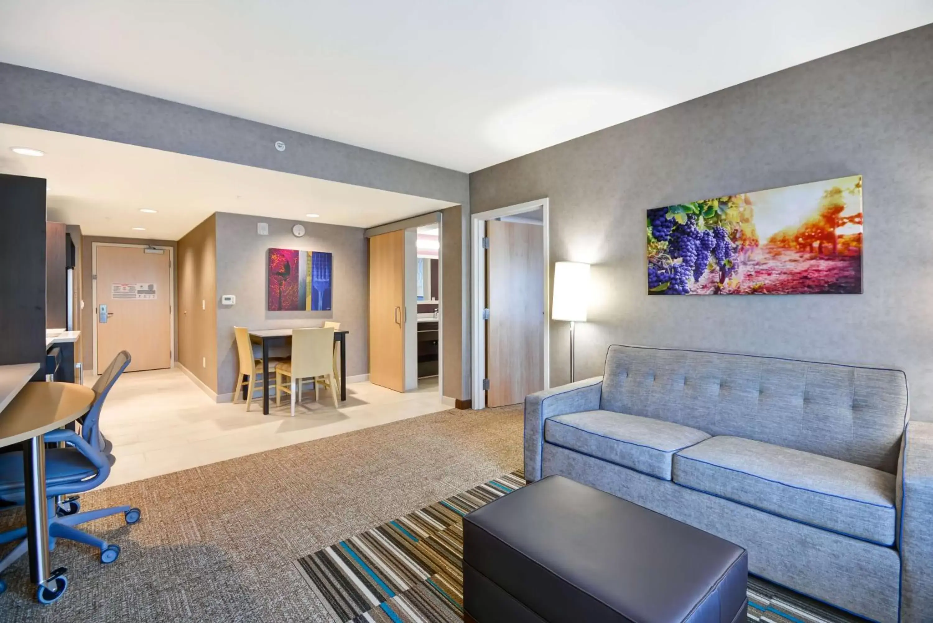 Bedroom, Seating Area in Home2 Suites By Hilton Livermore