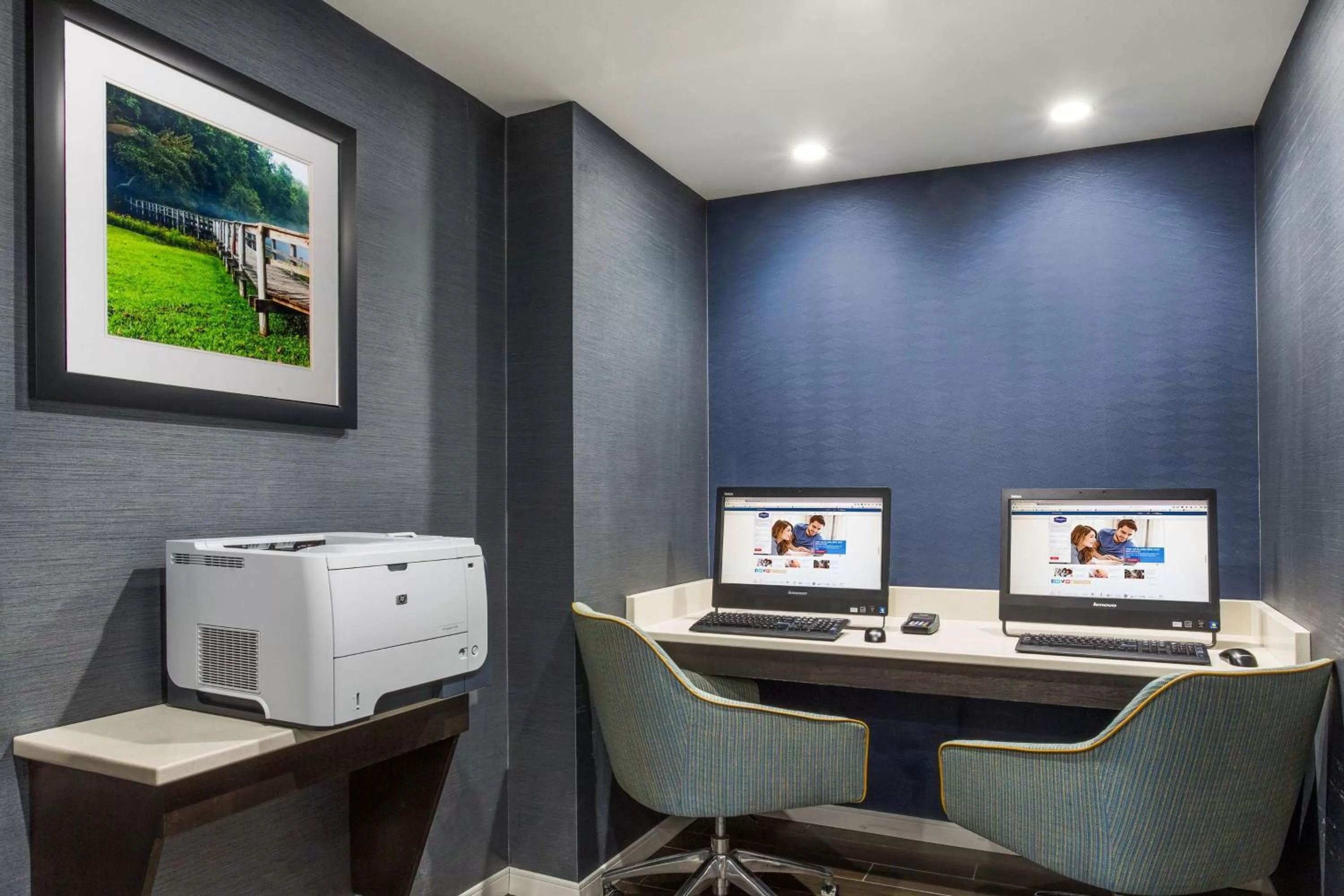 Business facilities in Hampton Inn Norcross