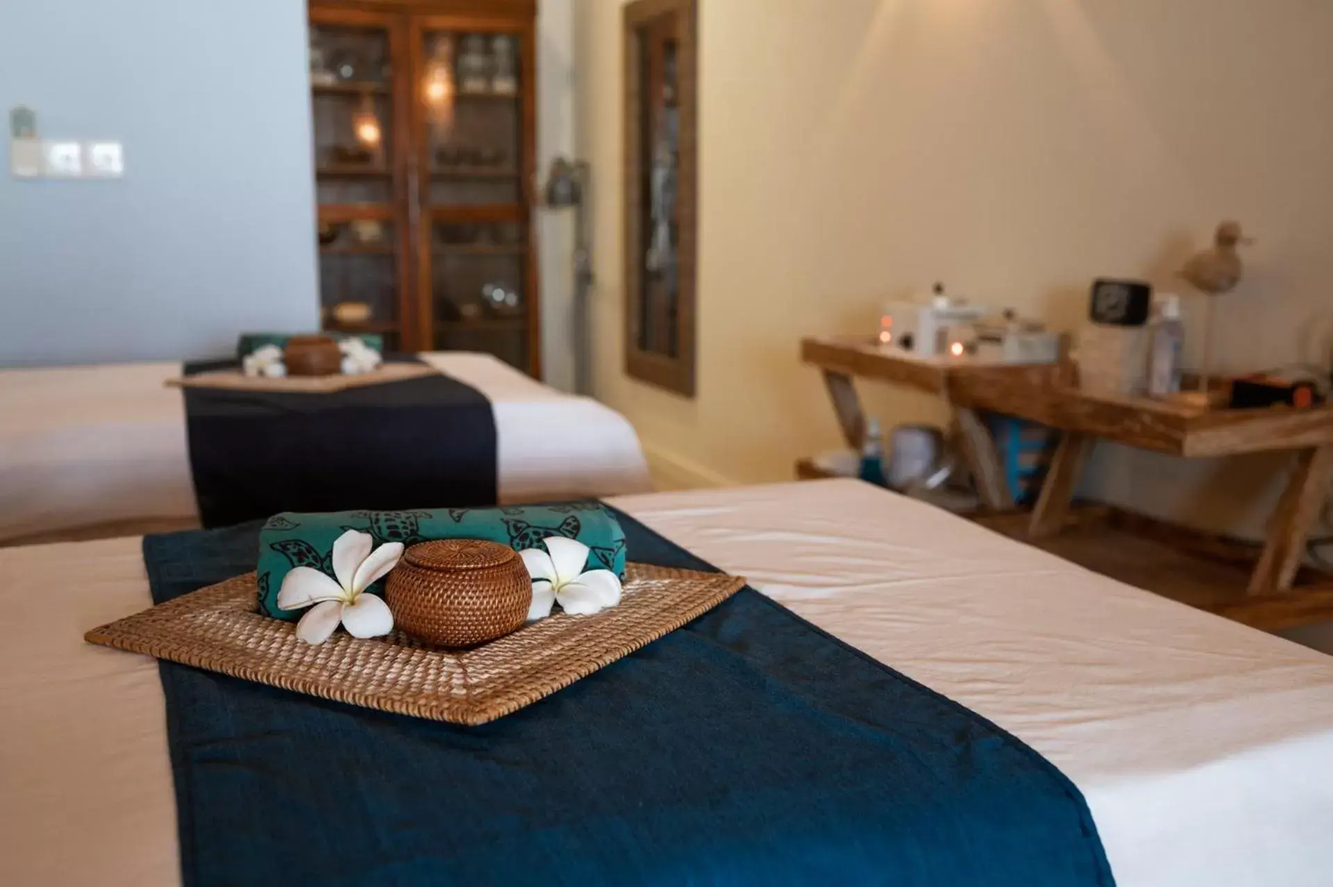 Massage, Bed in Scallywags Resort Massage, Bed in Scallywags Resort