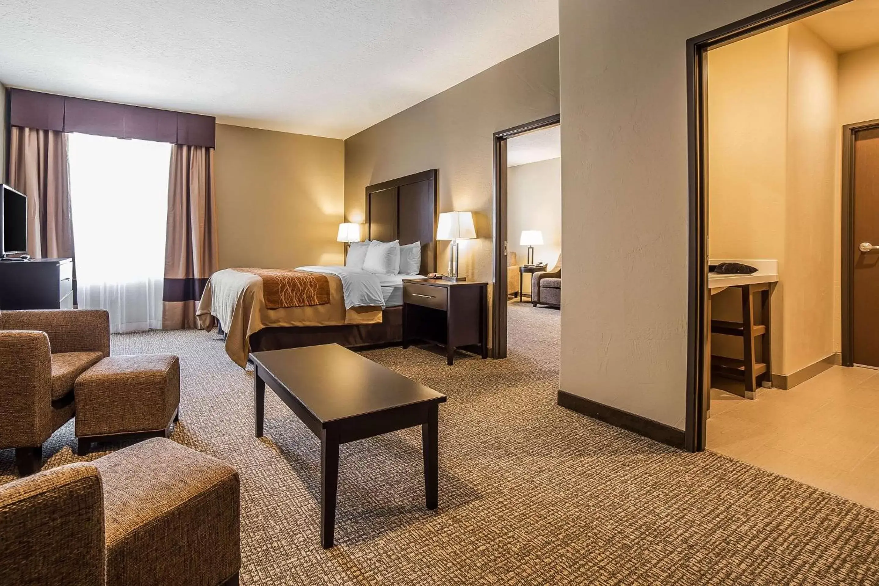 Photo of the whole room, Seating Area in Comfort Inn & Suites Vernal - National Monument Area