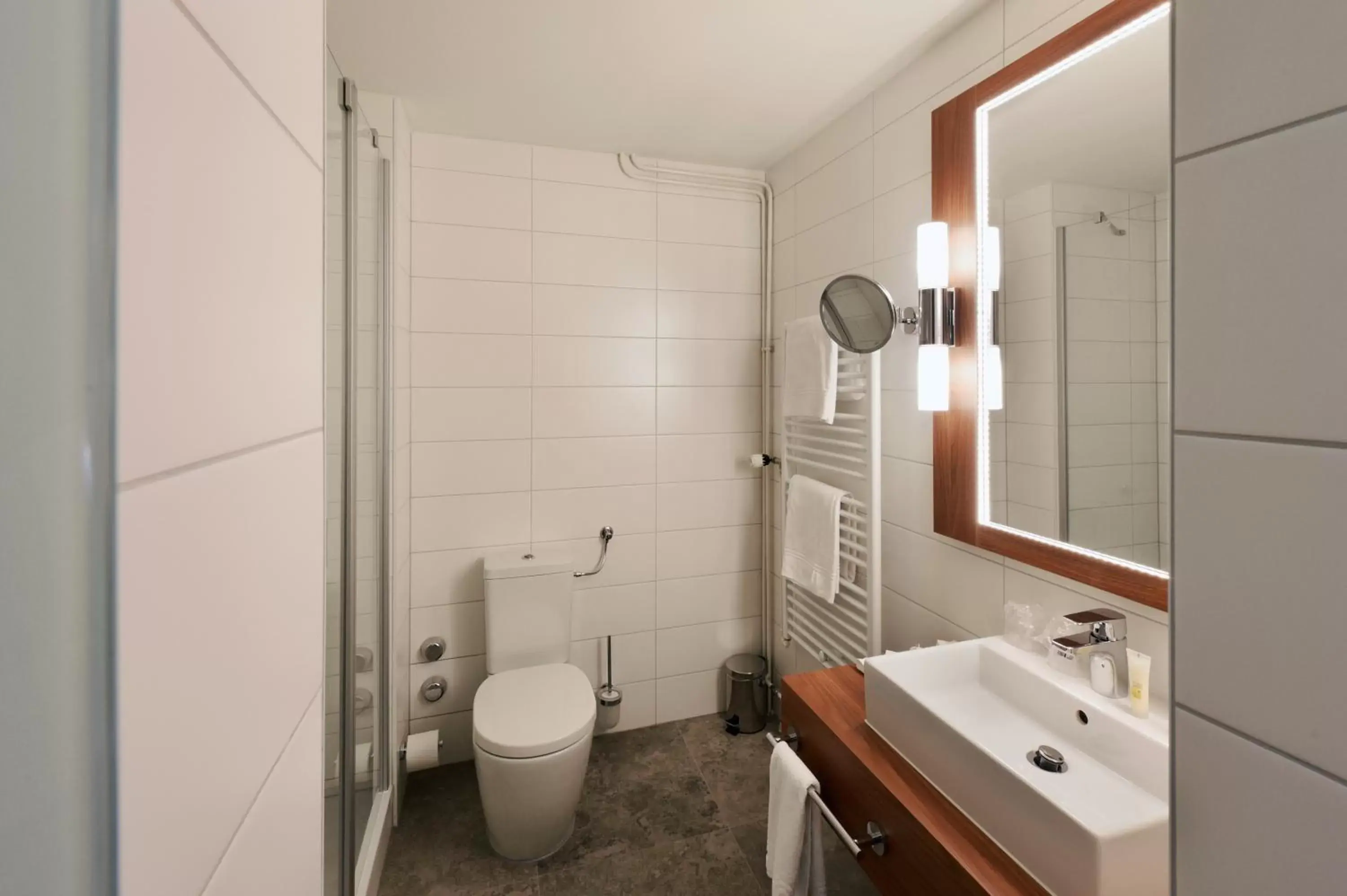 Bathroom in City Hotel Biel Bienne Free Parking