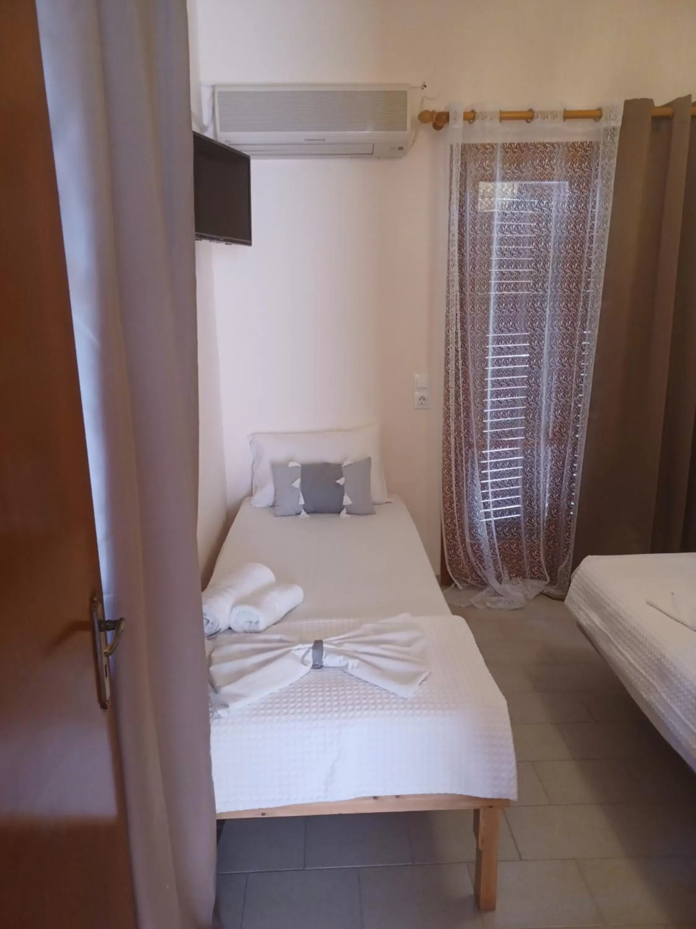 Bedroom, Bed in Φiloxenia Apartments