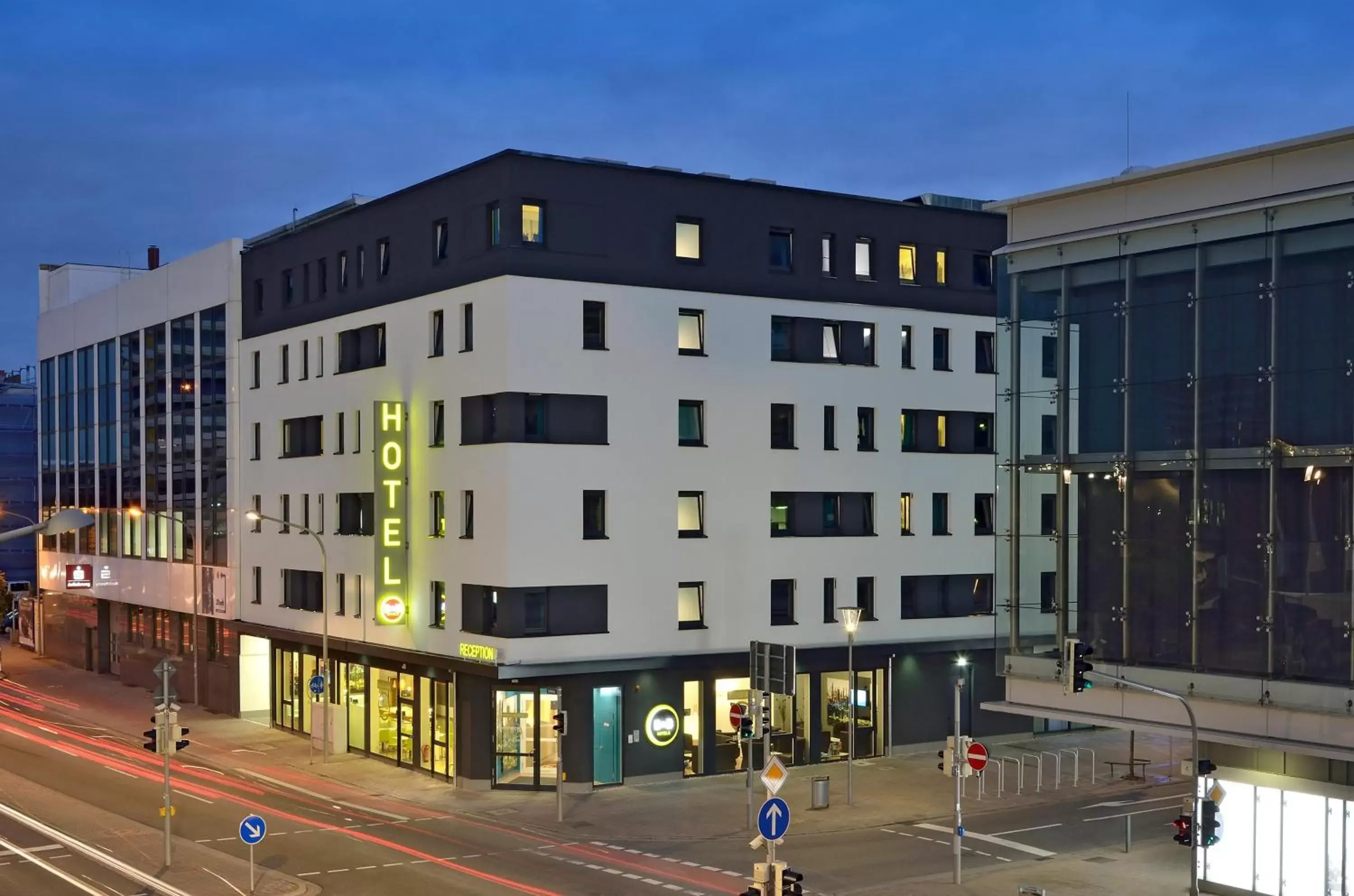 Property Building in B&B Hotel Ludwigshafen