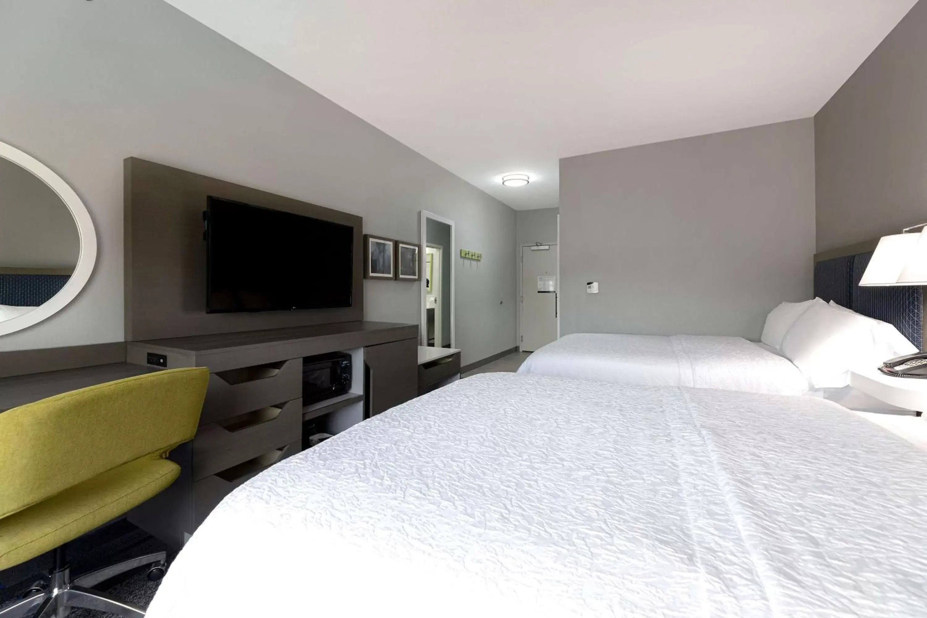 Bedroom, Bed in Hampton Inn & Suites Nacogdoches