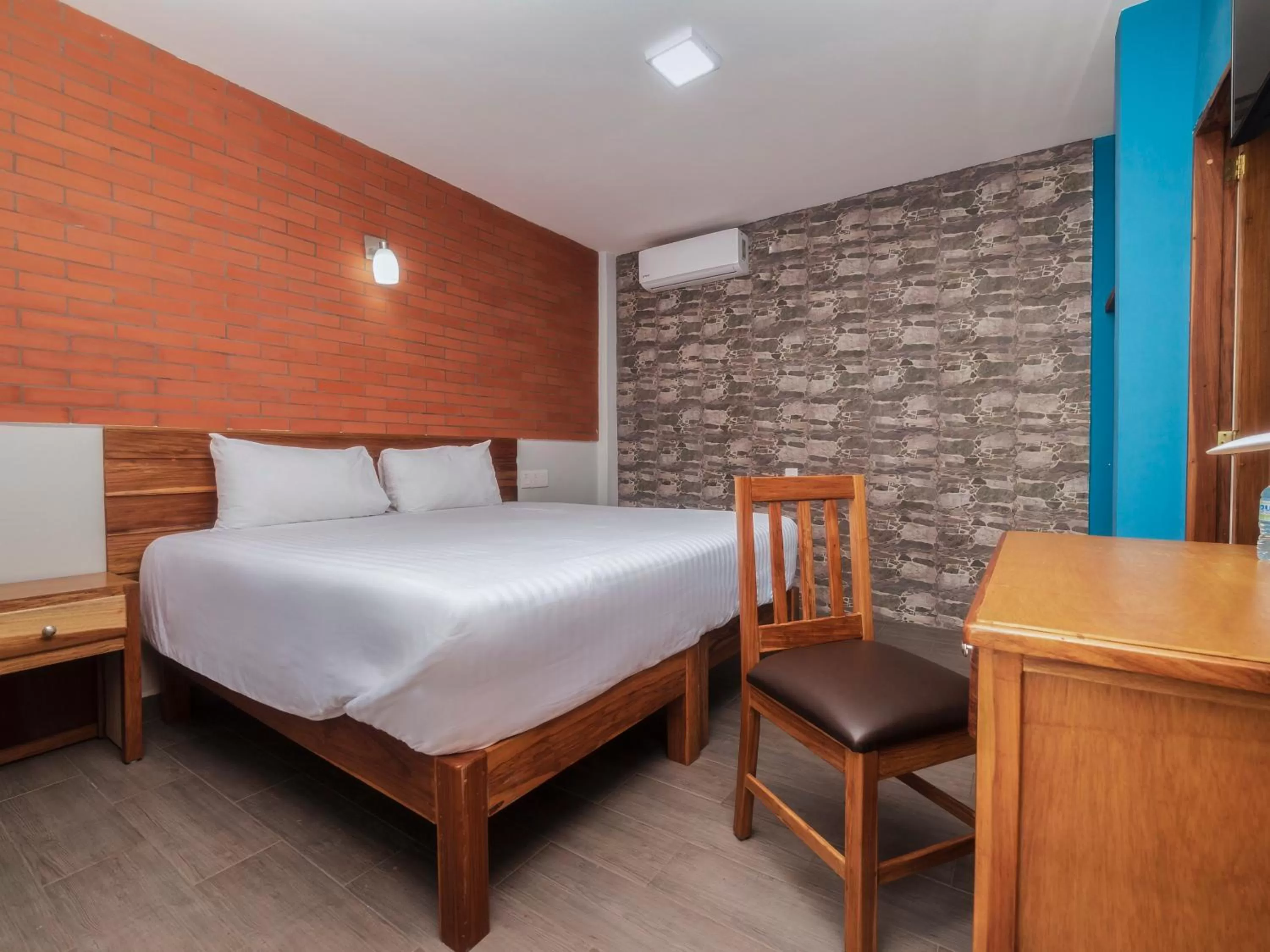 Bedroom, Bed in Hotel Meson del Barrio