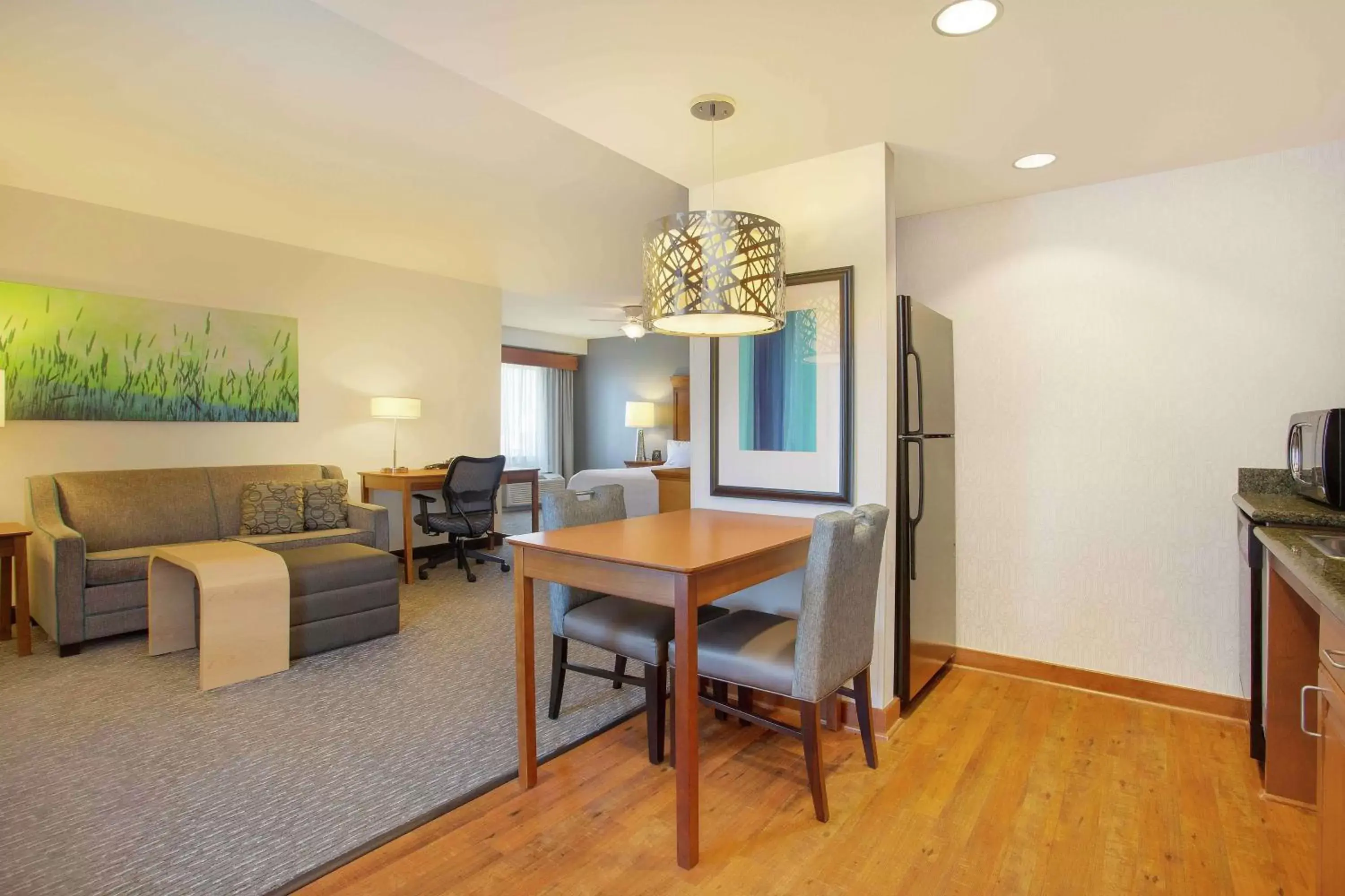 Living room, Seating Area in Homewood Suites by Hilton Omaha - Downtown