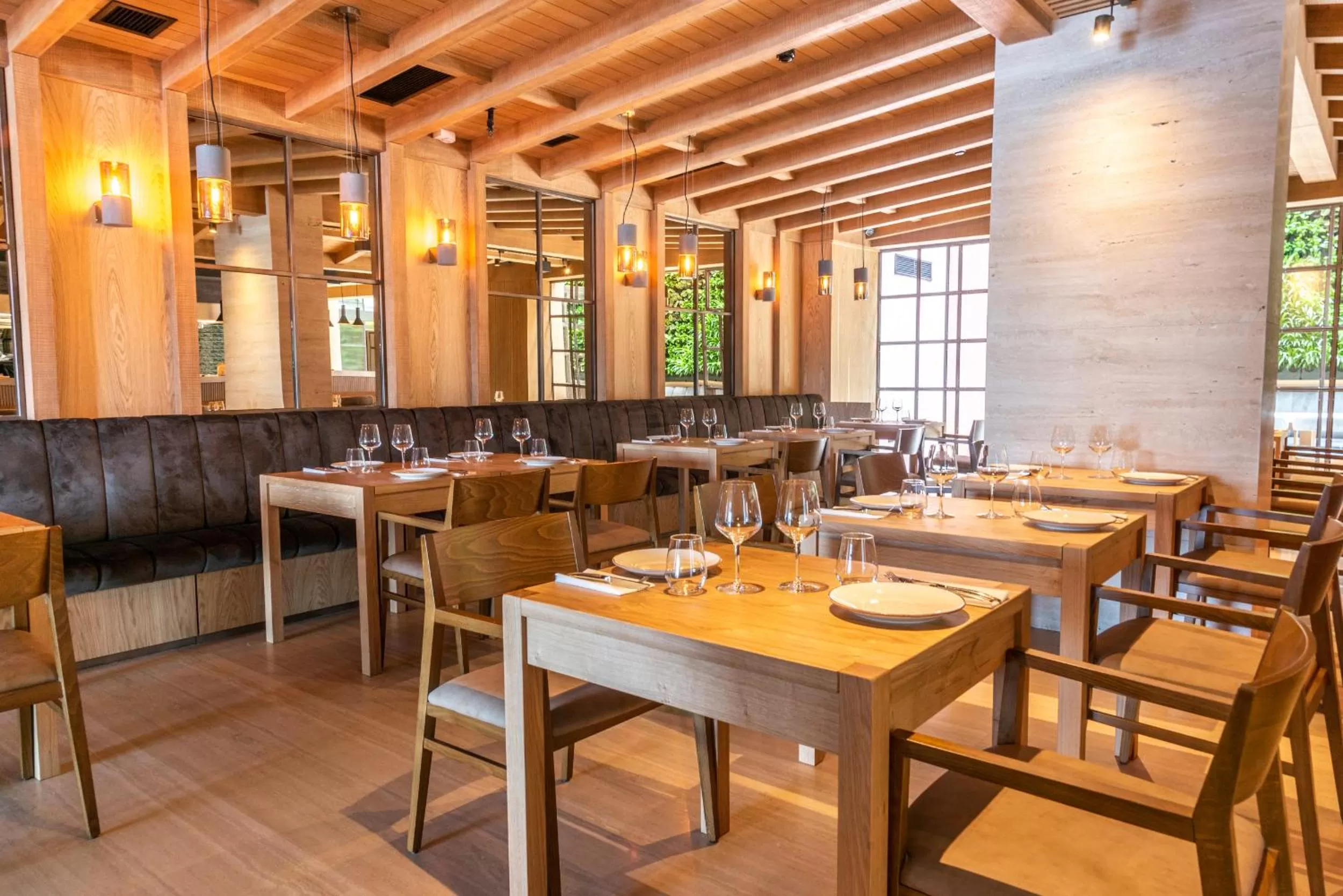 Restaurant/places to eat in Land's End, Boutique Hotel