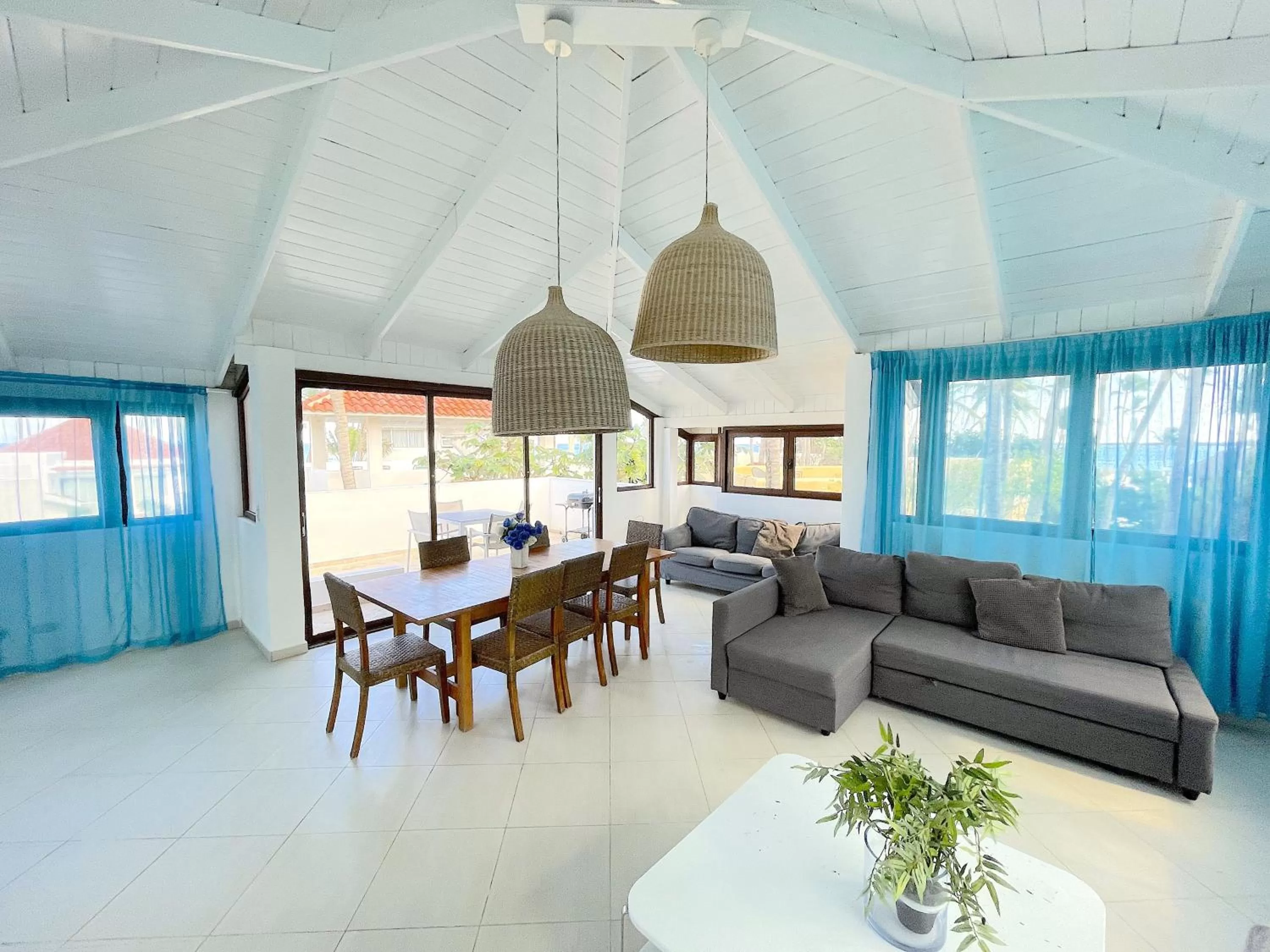 Living room, Seating Area in HOTEL Beach VILLAS Los Corales WIFI & BBQ BEACH CLUB