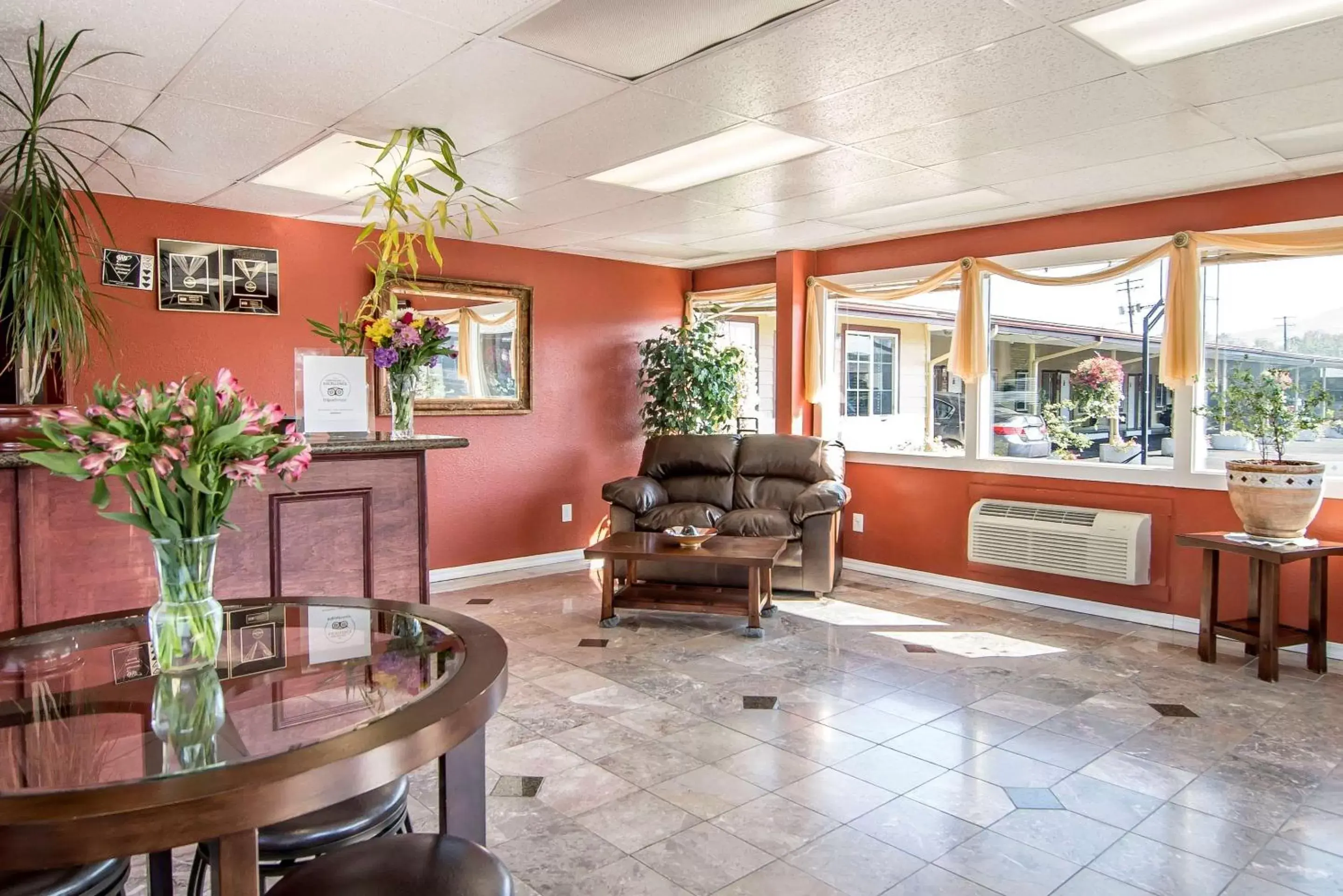 Lobby or reception, Lobby/Reception in Rodeway Inn Medford