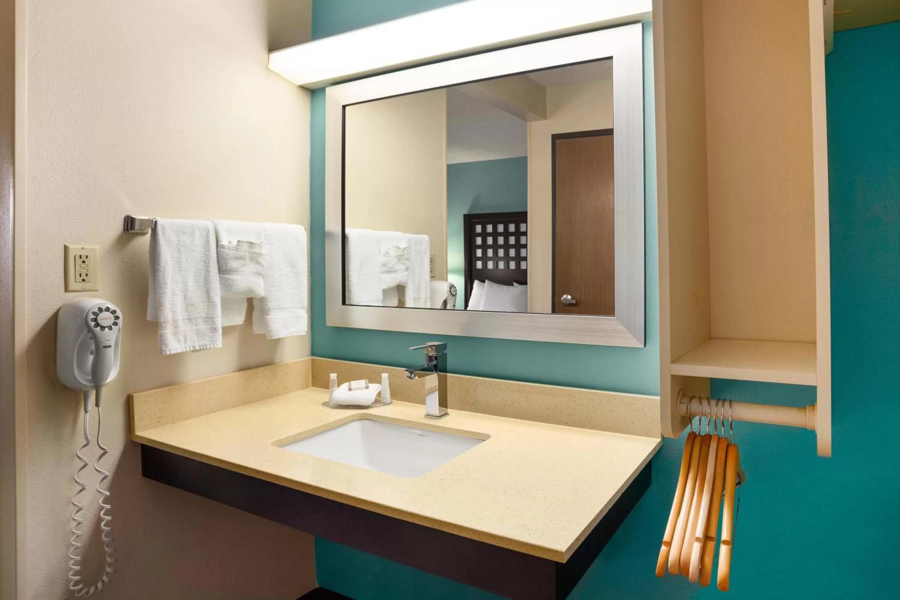 Double Room - Disability Access/Non-Smoking in Days Inn by Wyndham Fort Smith