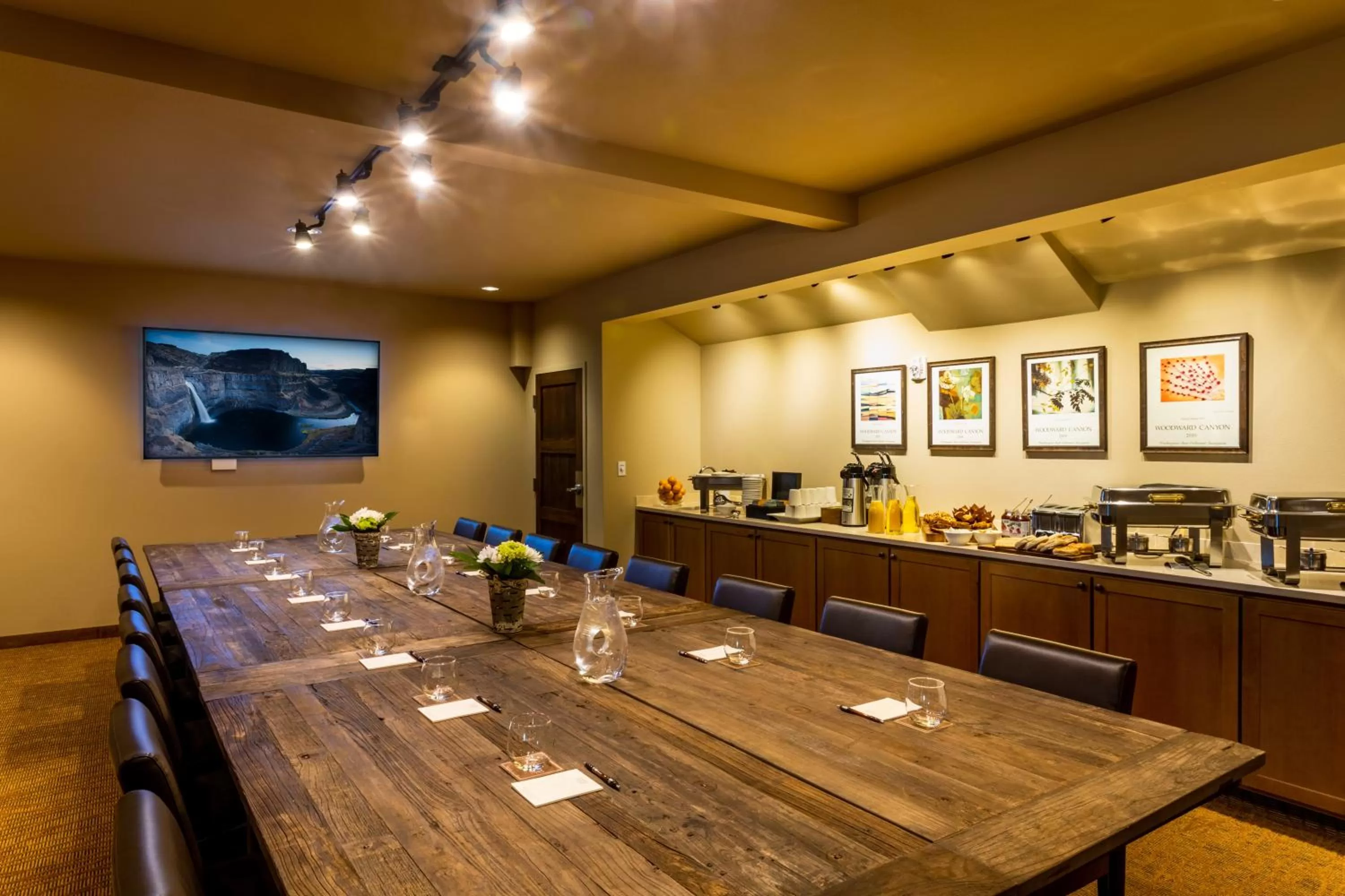 Meeting/conference room in The Lodge at Columbia Point