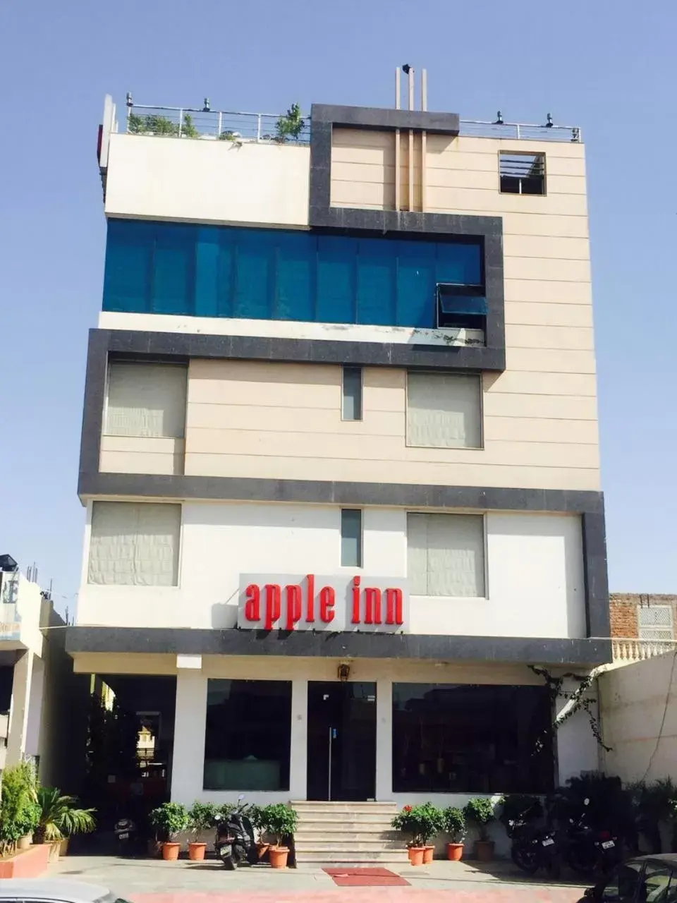 Facade/entrance, Property Building in TGI Apple Inn