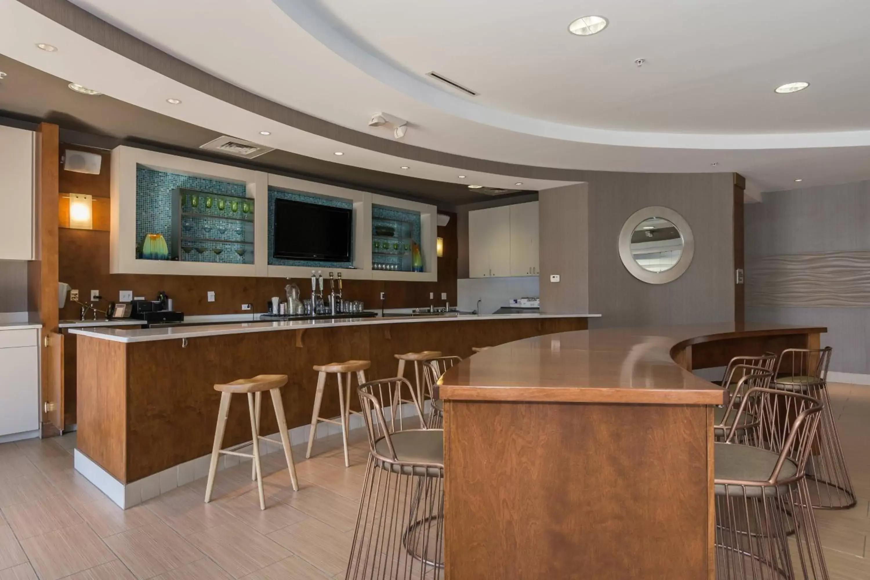 Restaurant/places to eat, Lounge/Bar in SpringHill Suites by Marriott Charlotte Ballantyne