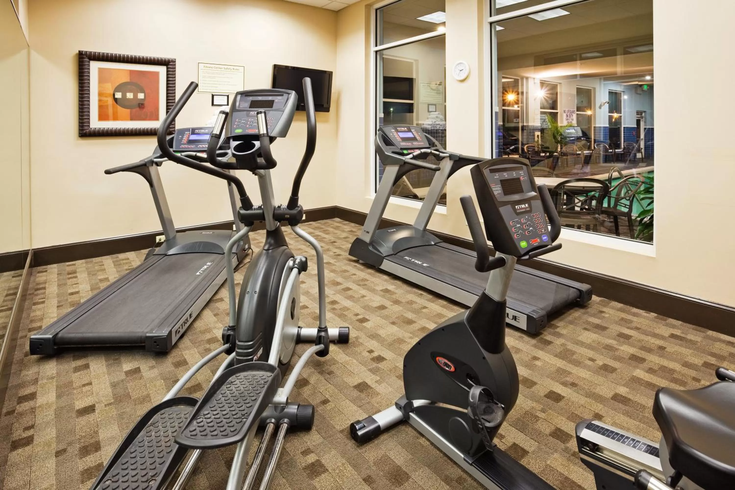 Fitness centre/facilities in Holiday Inn Hotel & Suites Beaufort at Highway 21 by IHG
