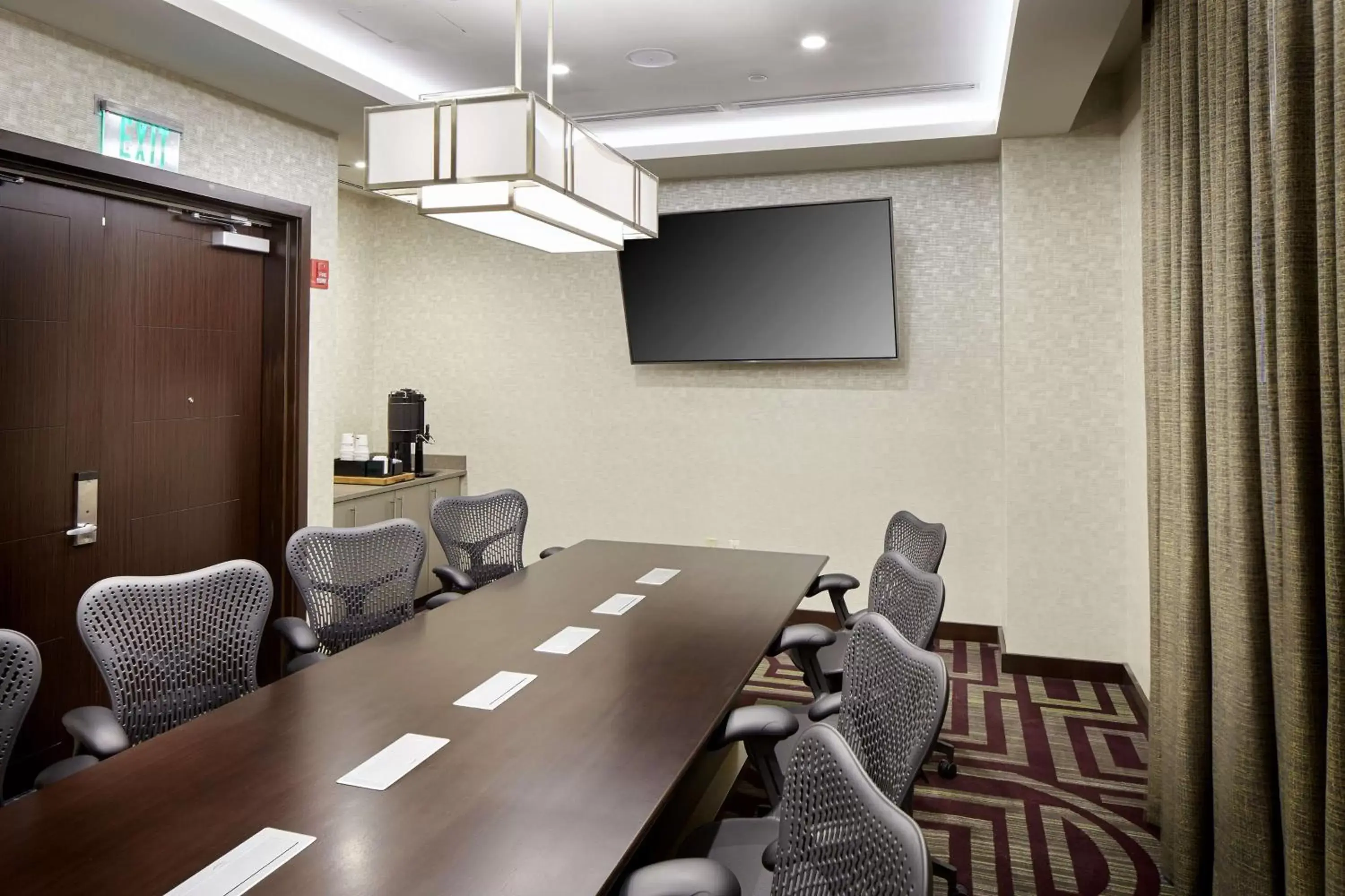 Meeting/conference room in Hilton Garden Inn Roslyn