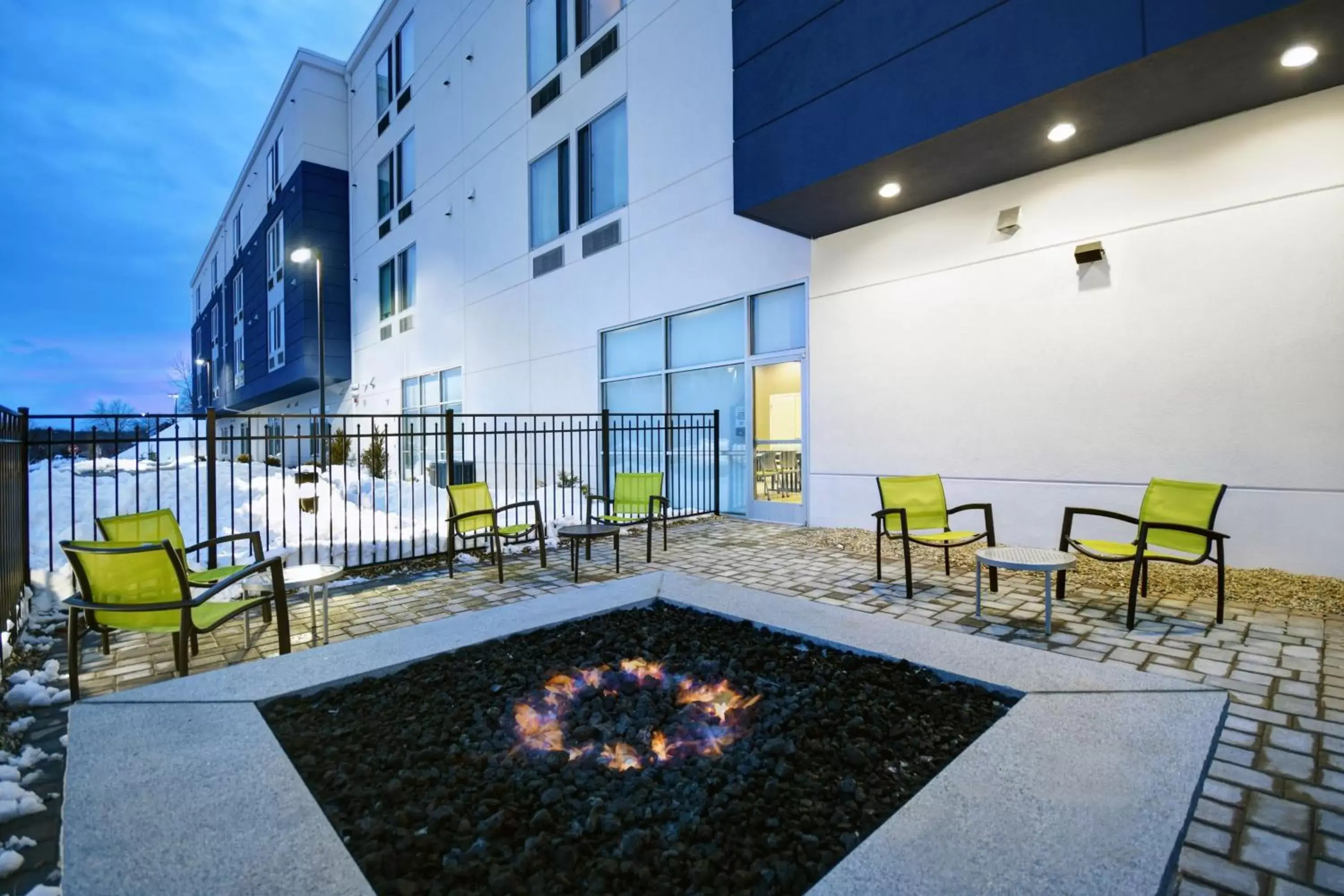 Property building in SpringHill Suites by Marriott Hartford Cromwell