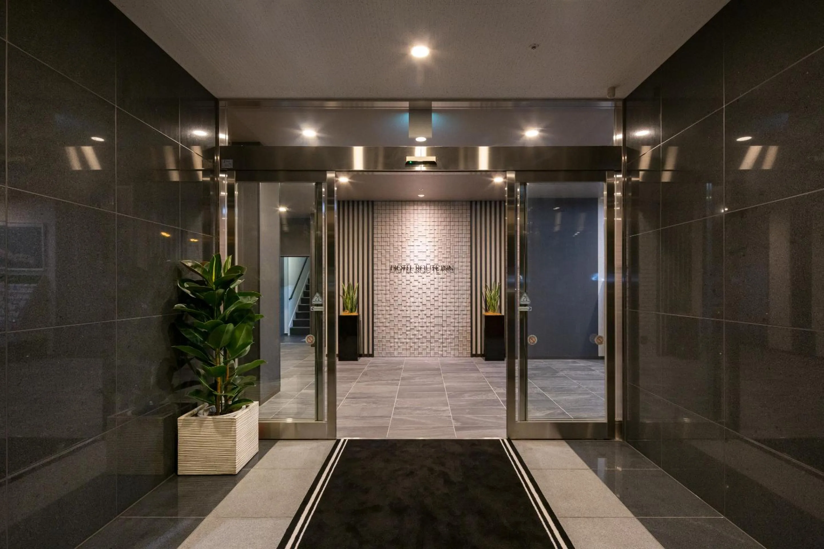Lobby or reception in Hotel Route Inn Chiba Newtown Chuo Ekimae -Narita Kuko Akusesu Sen-