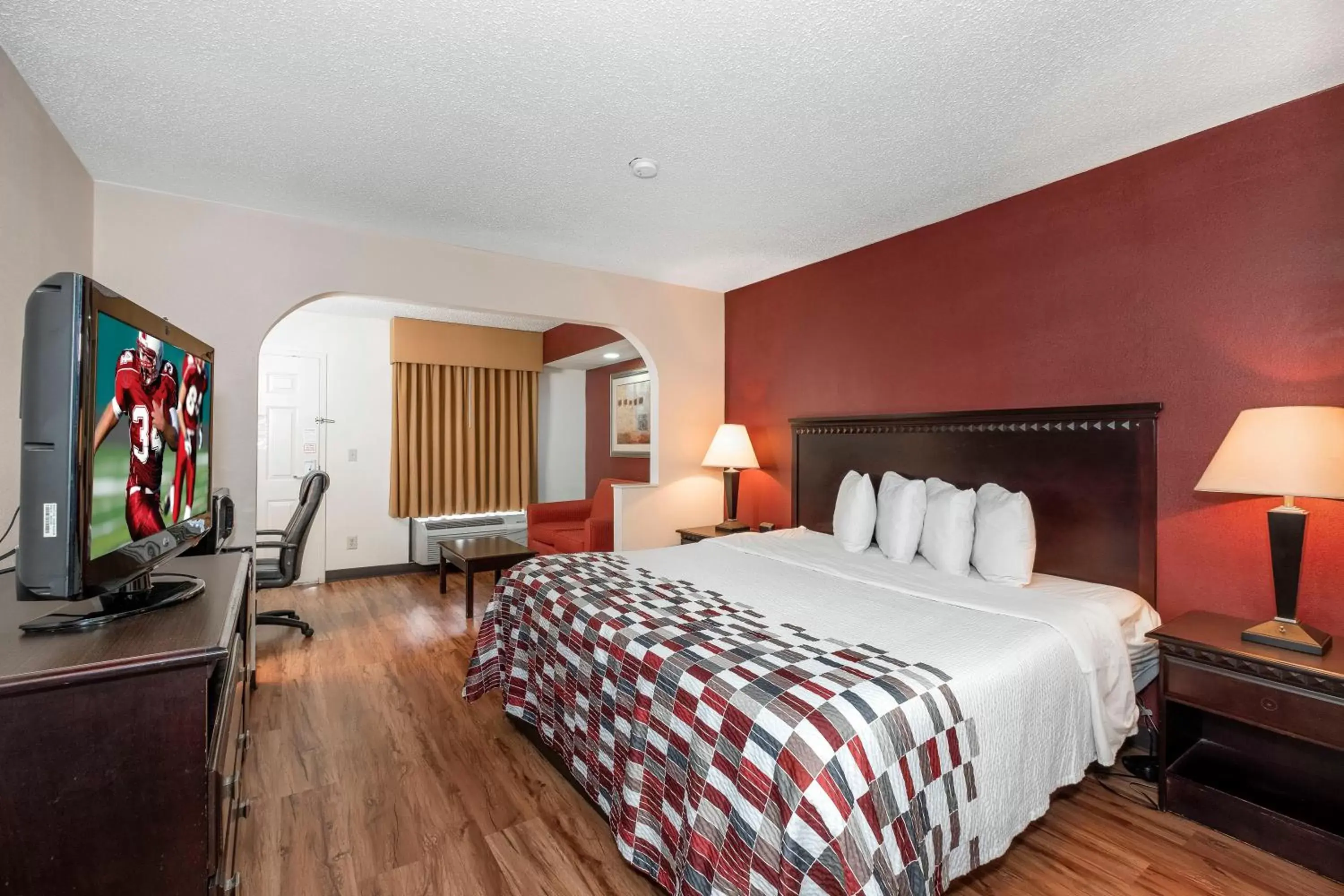 Photo of the whole room in Red Roof Inn & Suites Oxford