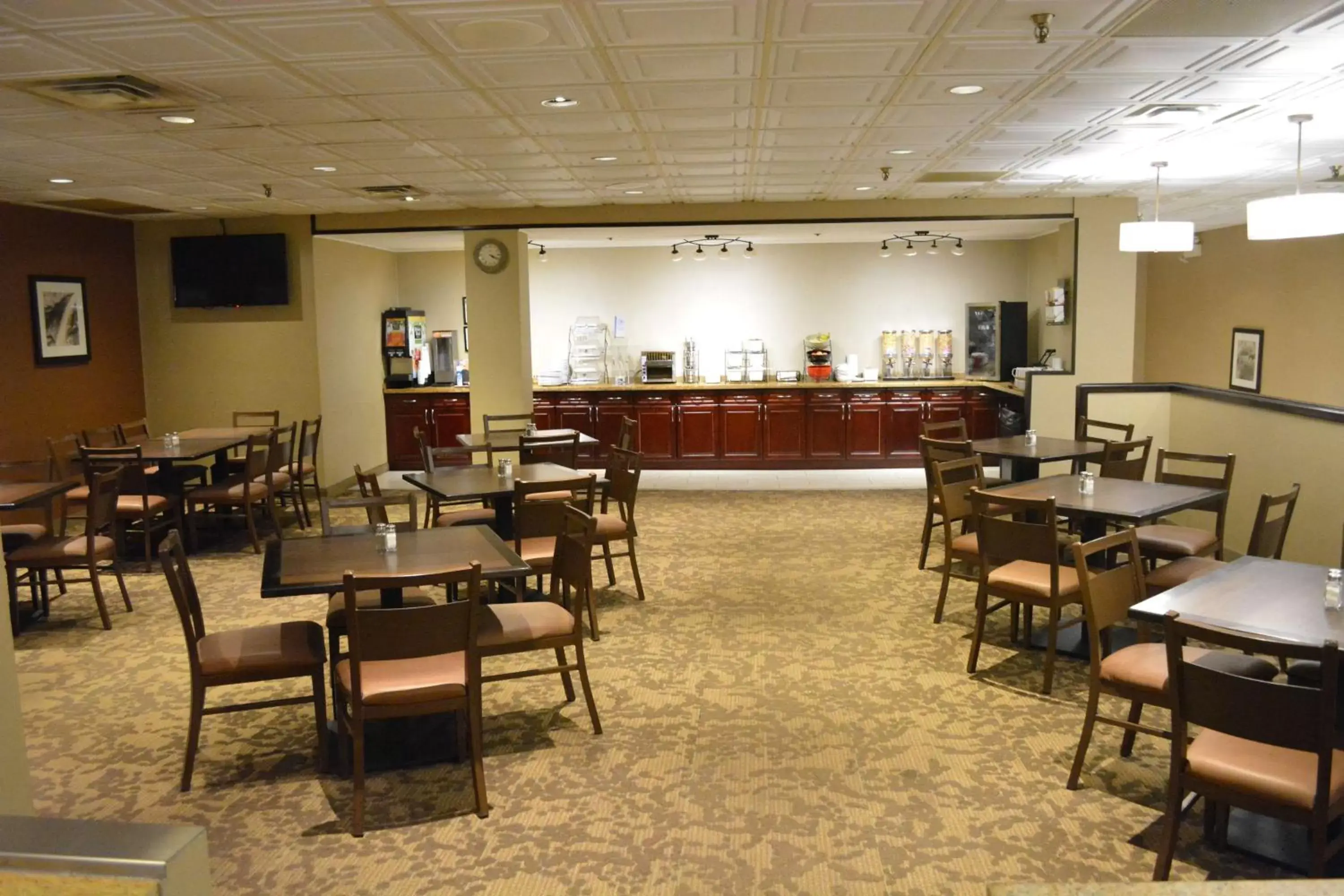 Restaurant/Places to Eat in Best Western Terrace Inn