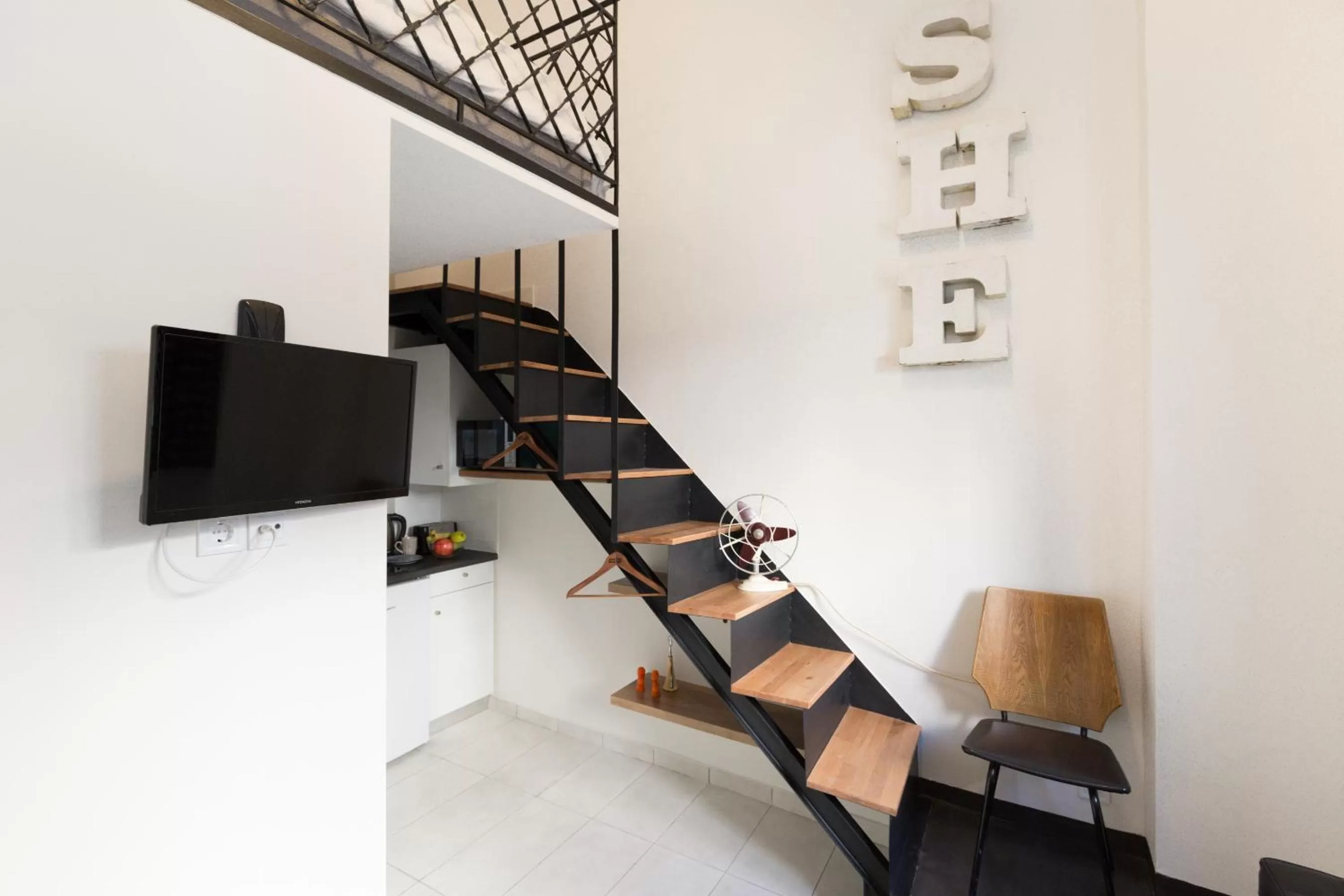 Troon of Athens Apartments