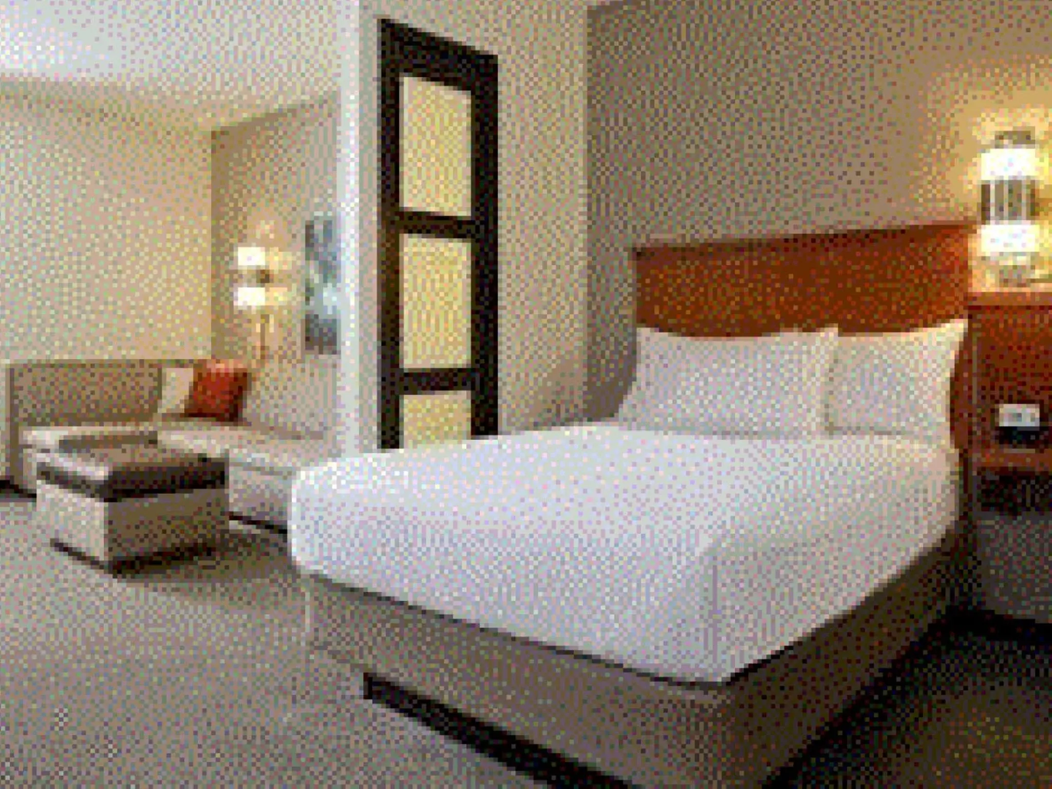 King Room with Sofa Bed and Accessible Tub - Disability Access in Hyatt Place Sterling Dulles Airport North