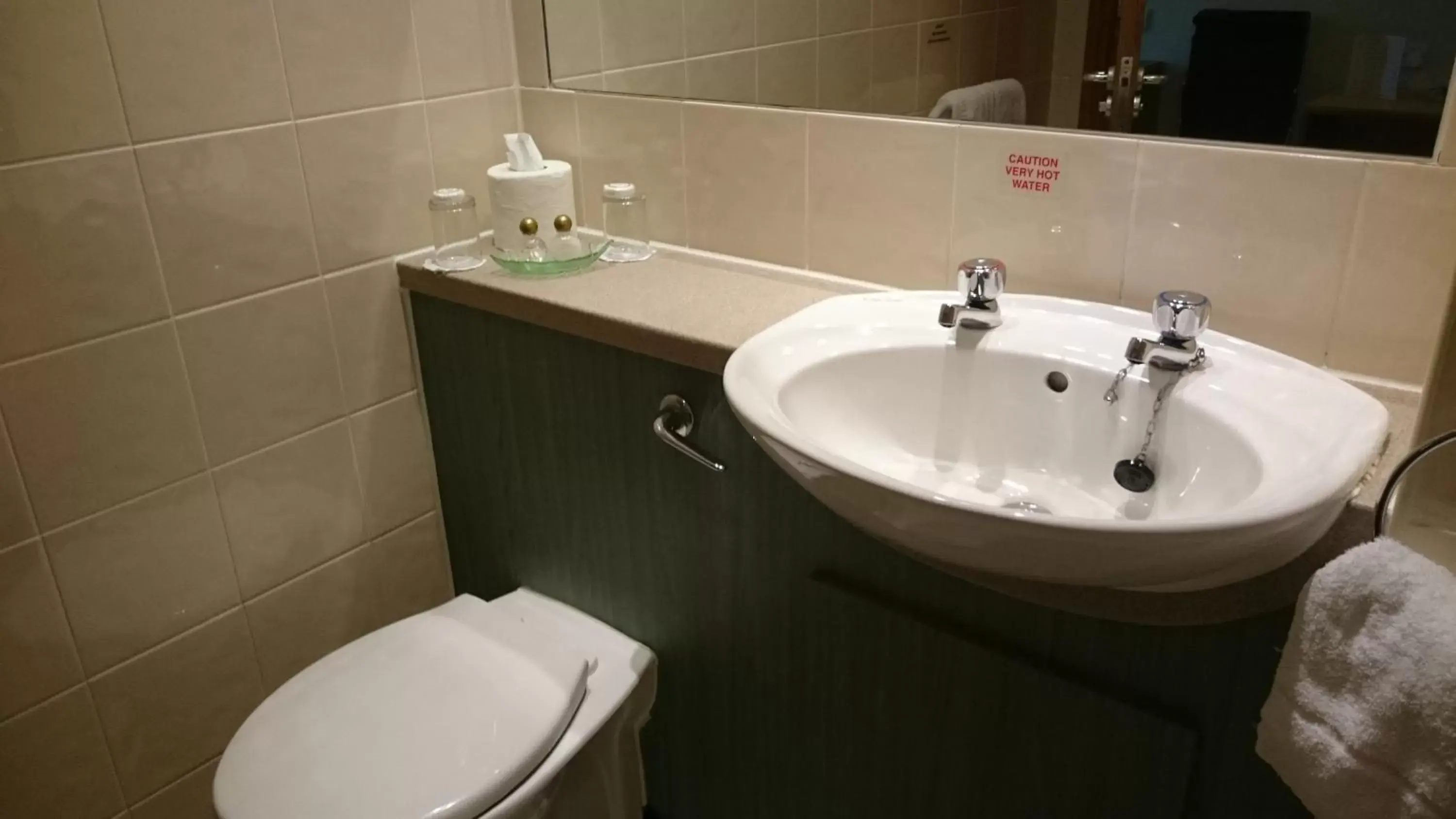 Toilet, Bathroom in The Little Haven Hotel