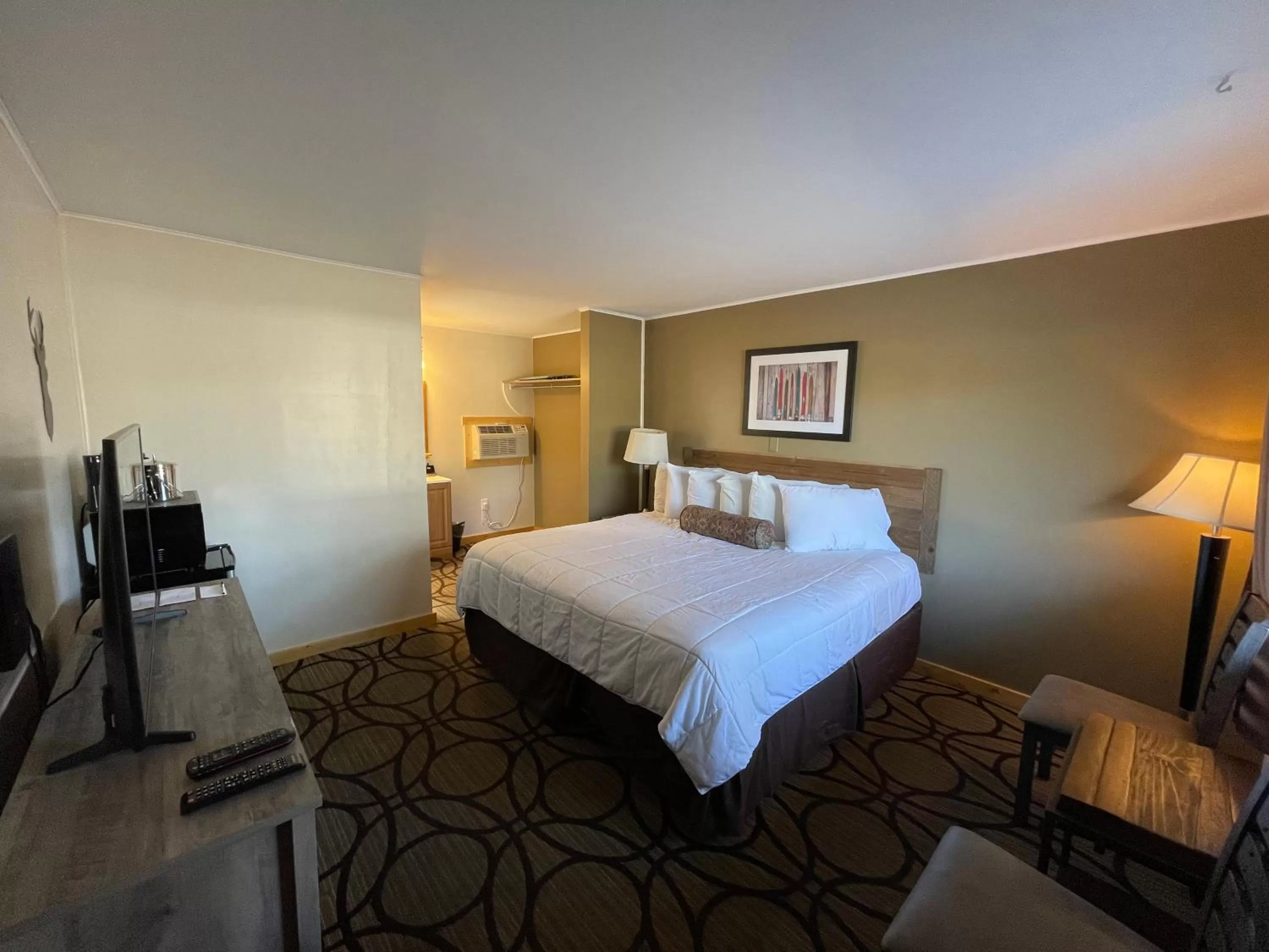 Bedroom, Bed in Estes Mountain Inn