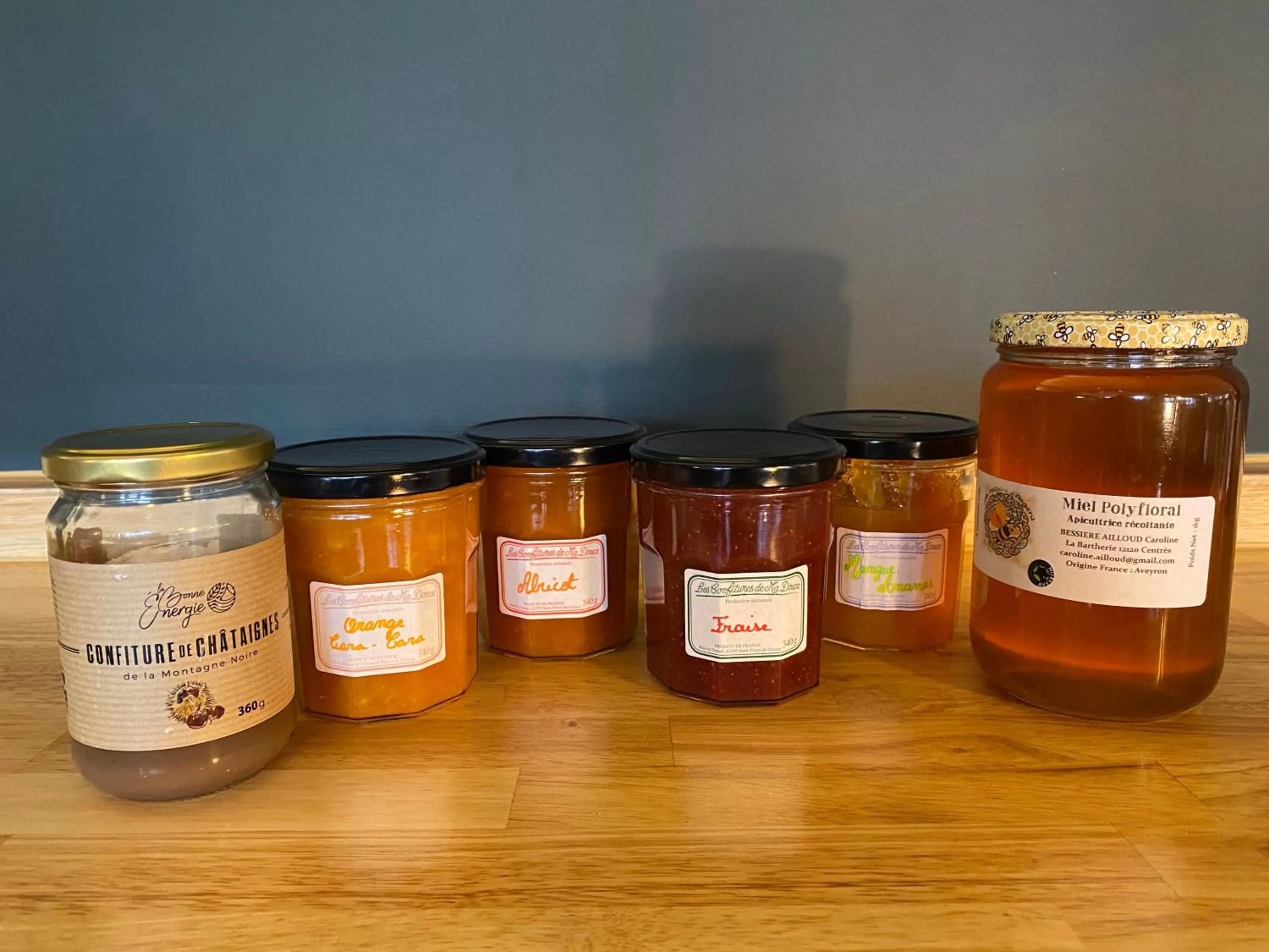 Breakfast in Le Miredames Hôtel-Bar