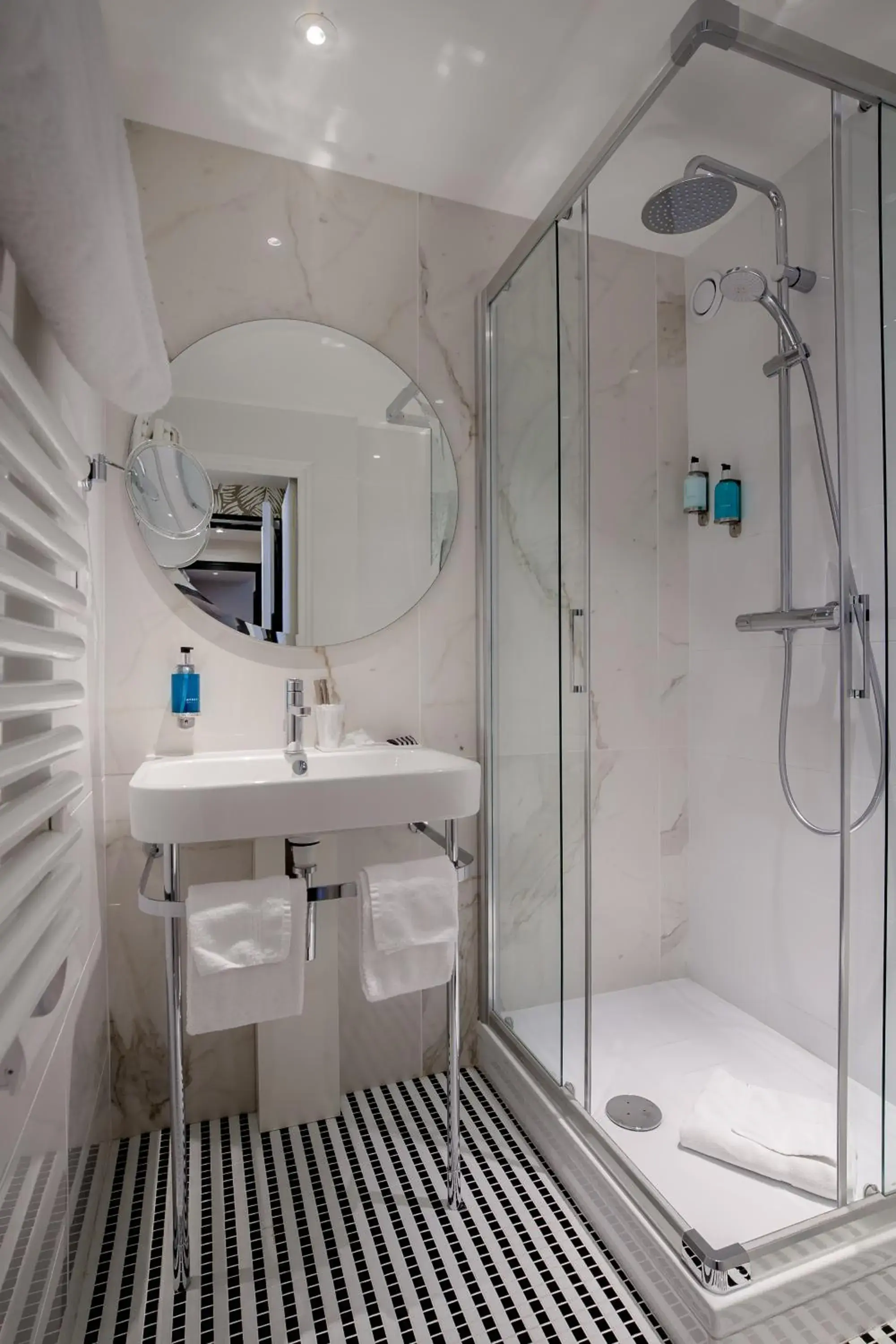 Shower, Bathroom in Hôtel Jardin Le Bréa