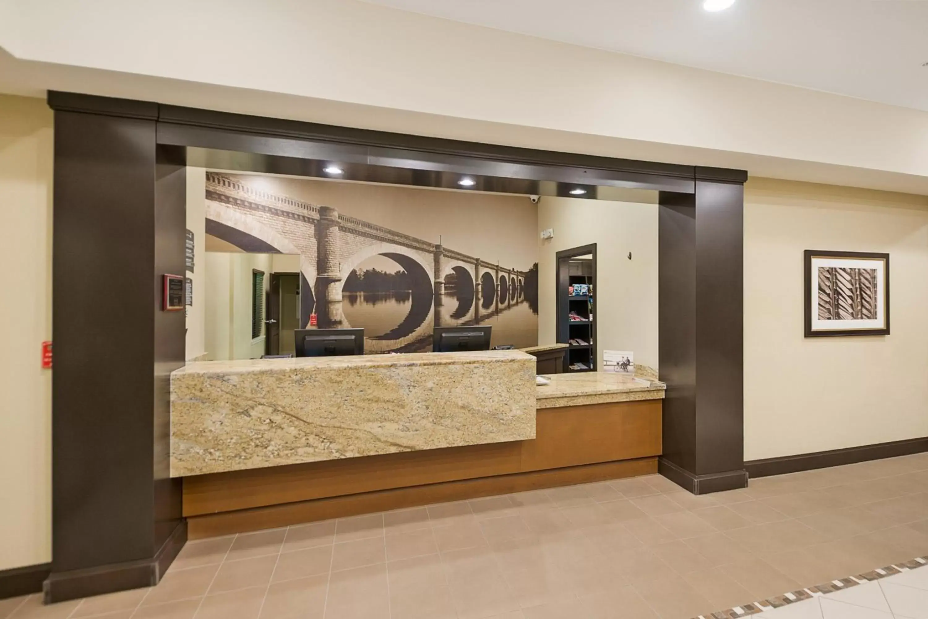 Property building, Lobby/Reception in Staybridge Suites Longview, an IHG Hotel