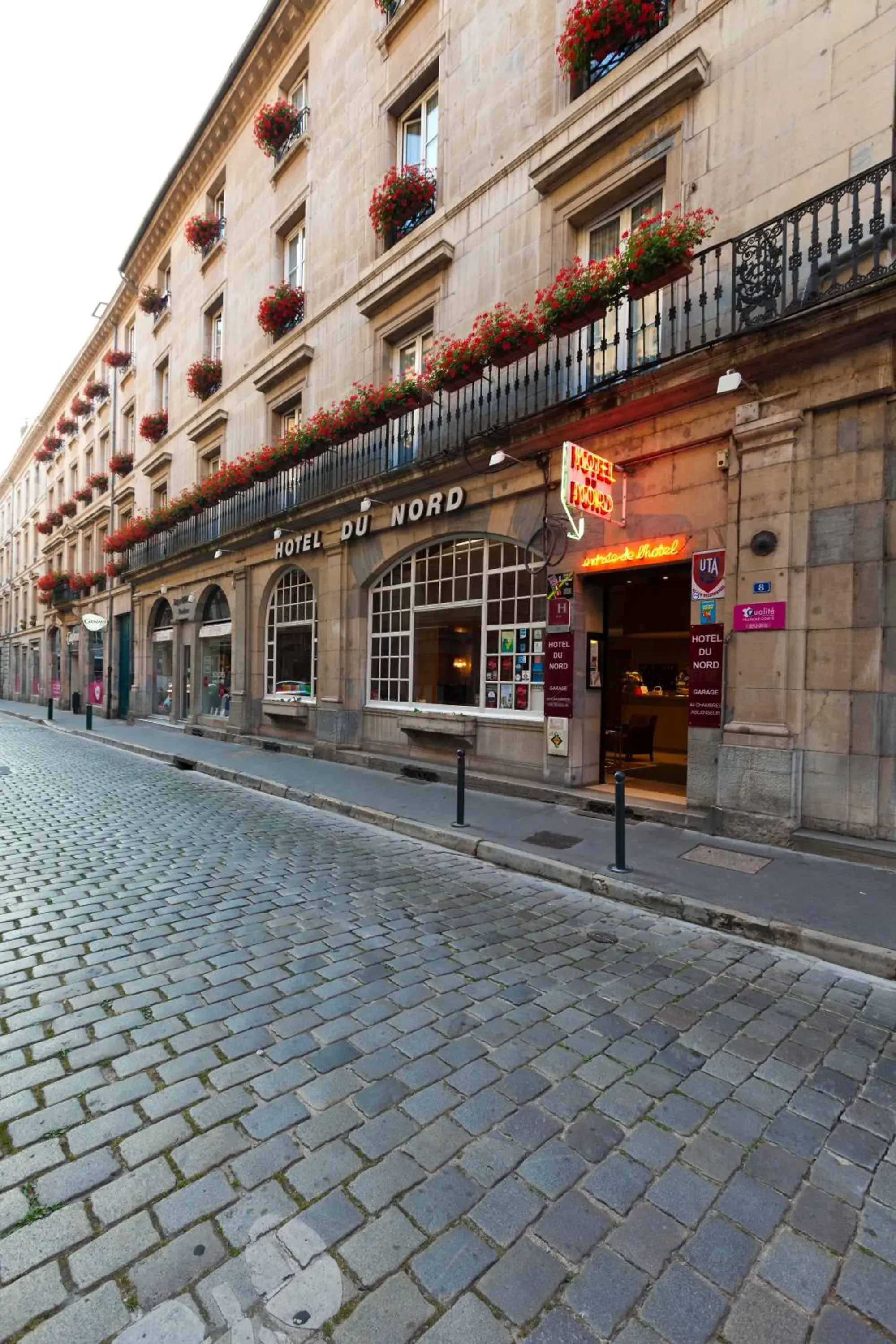 Facade/entrance, Property Building in Hotel Du Nord