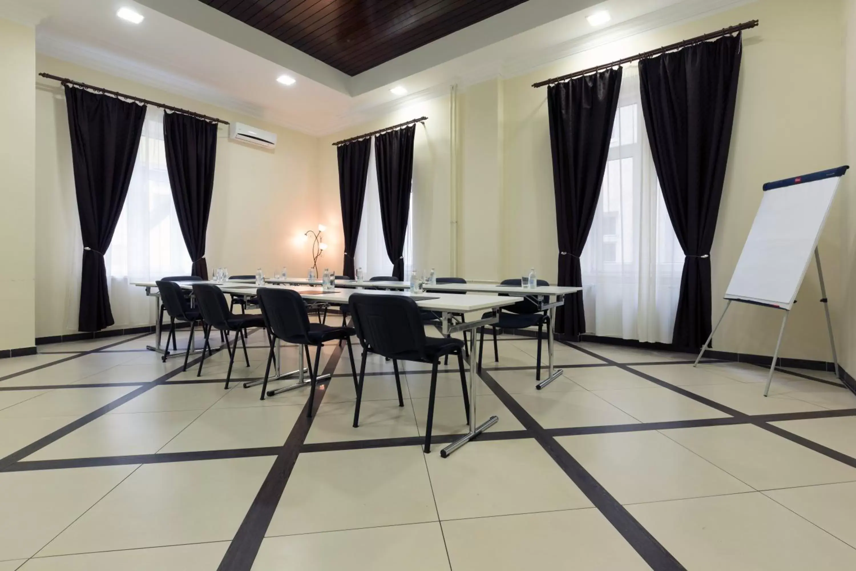 Meeting/conference room in Belgrade City Hotel