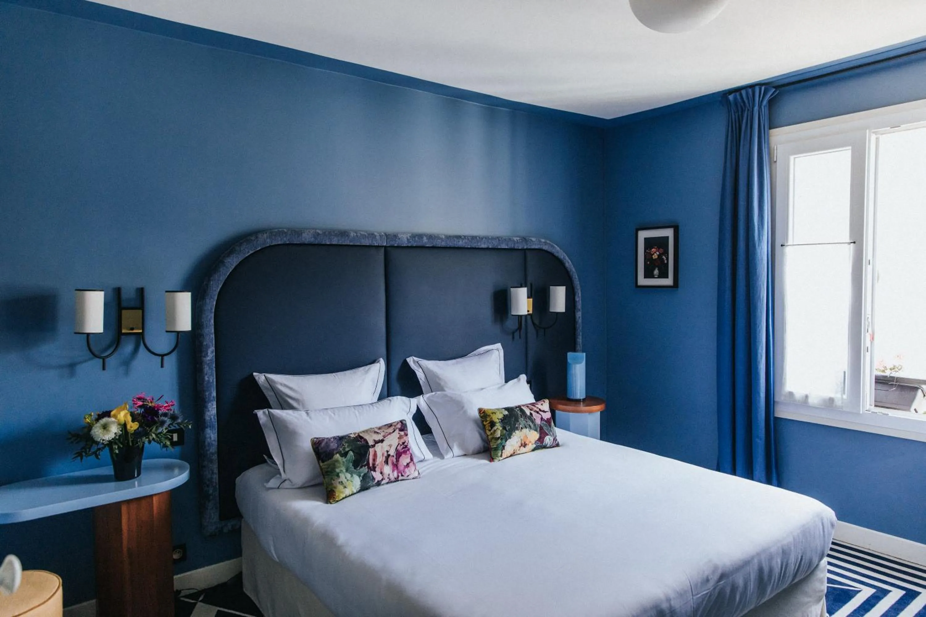 Bedroom, Bed in Hôtel Bienvenue