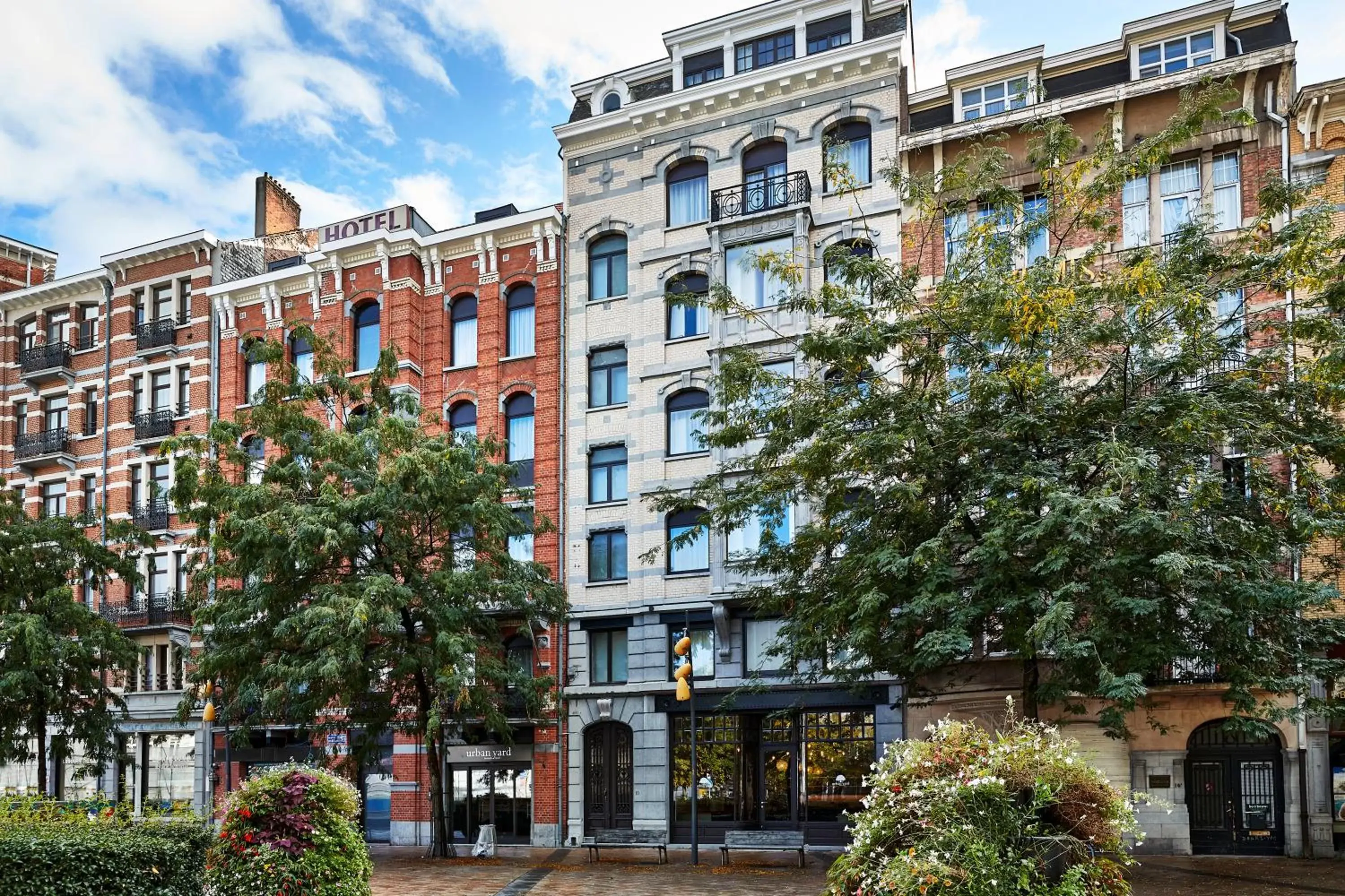 Property Building in Urban Yard Hotel