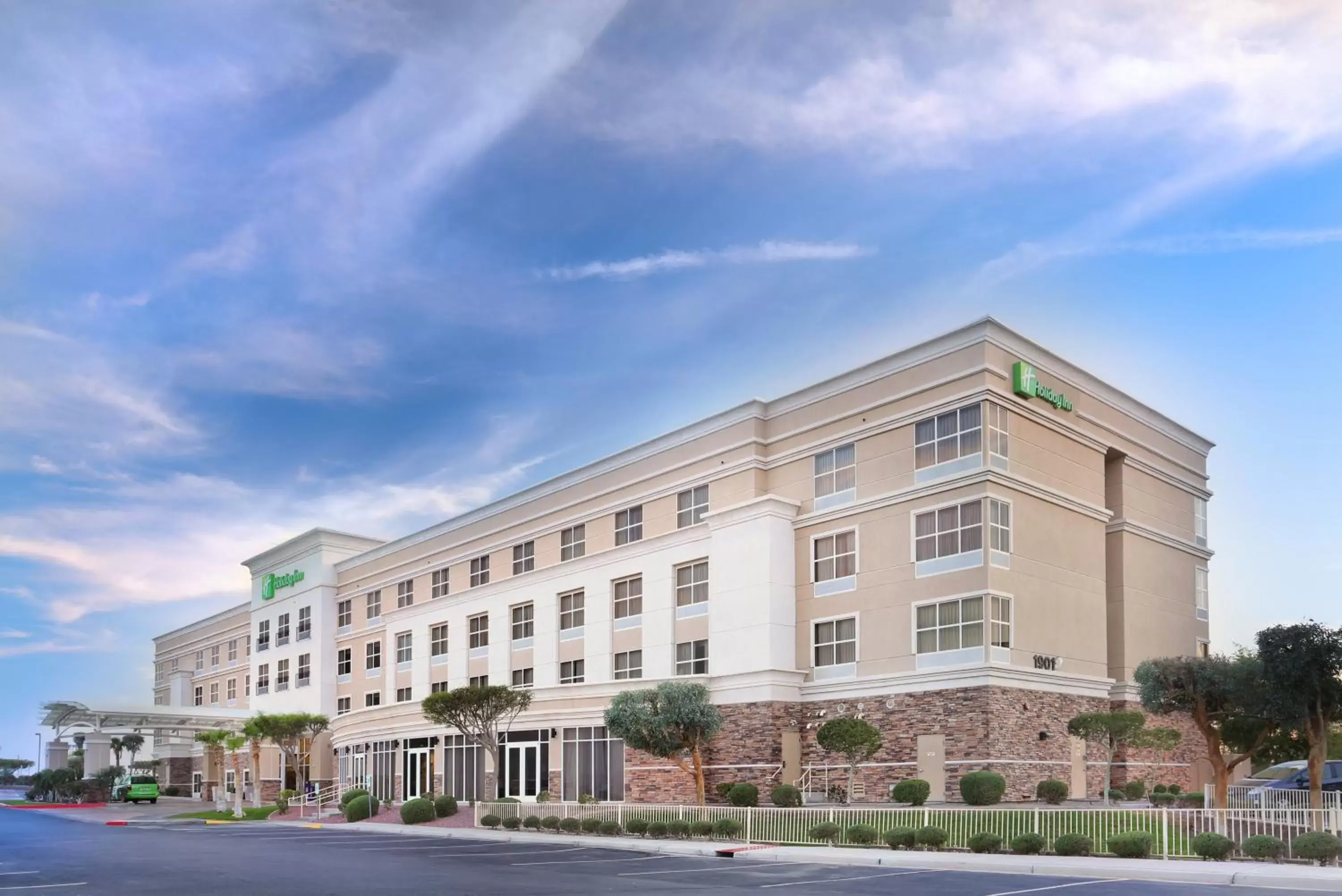 Property Building in Holiday Inn Yuma, an IHG Hotel