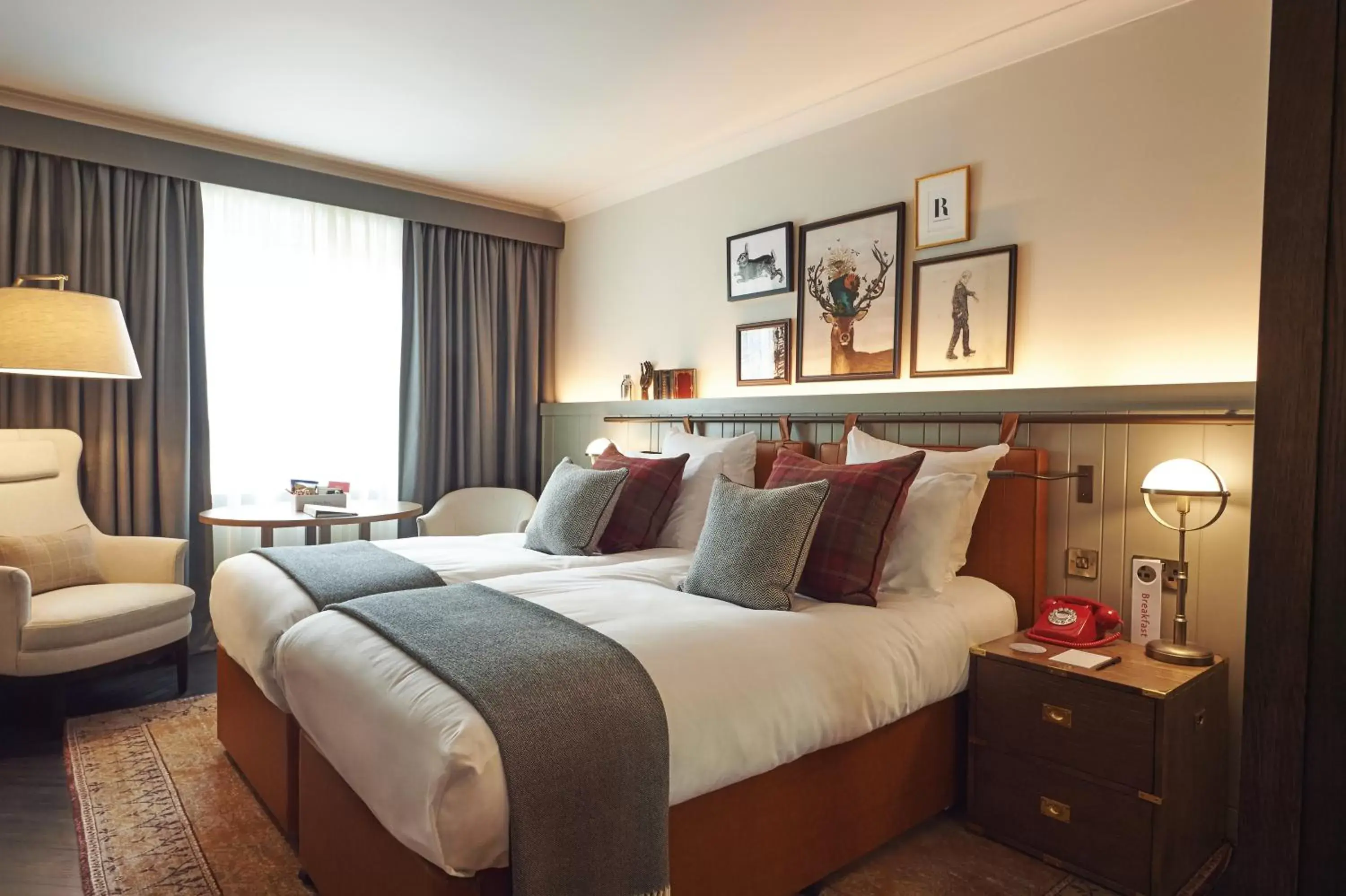 Bed in Kimpton - Charlotte Square, an IHG Hotel