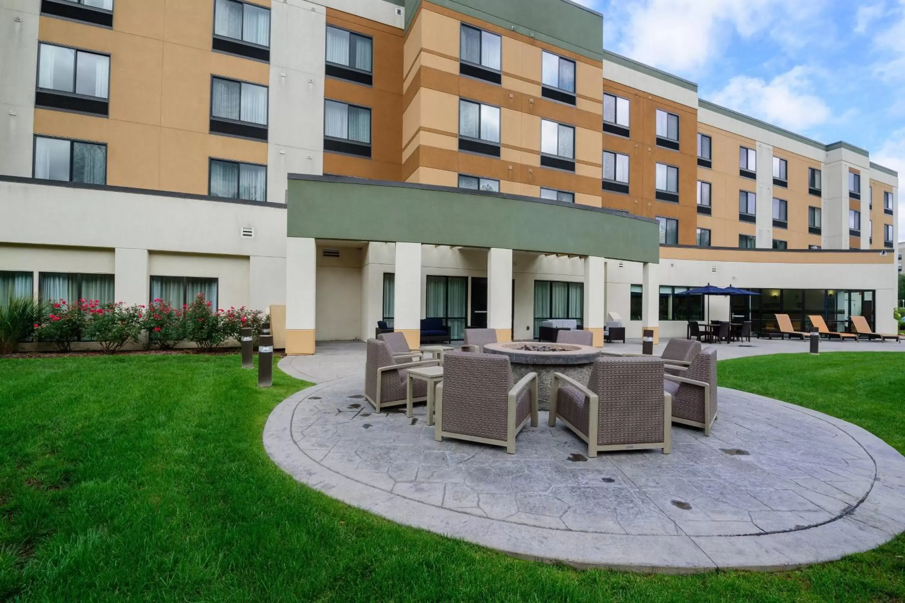 Property Building in Courtyard by Marriott Wilkes-Barre Arena