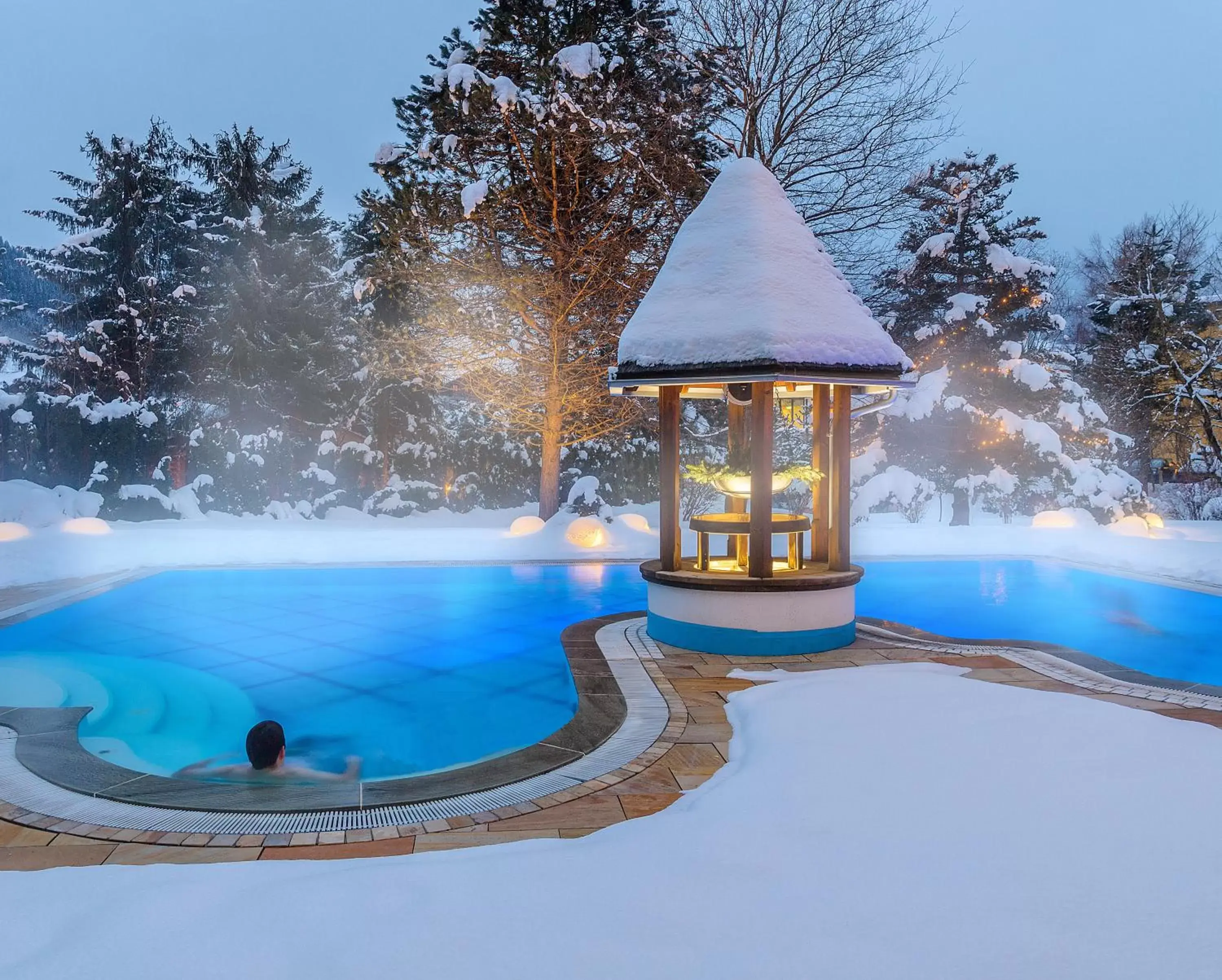 Winter, Swimming Pool in Hotel Bismarck