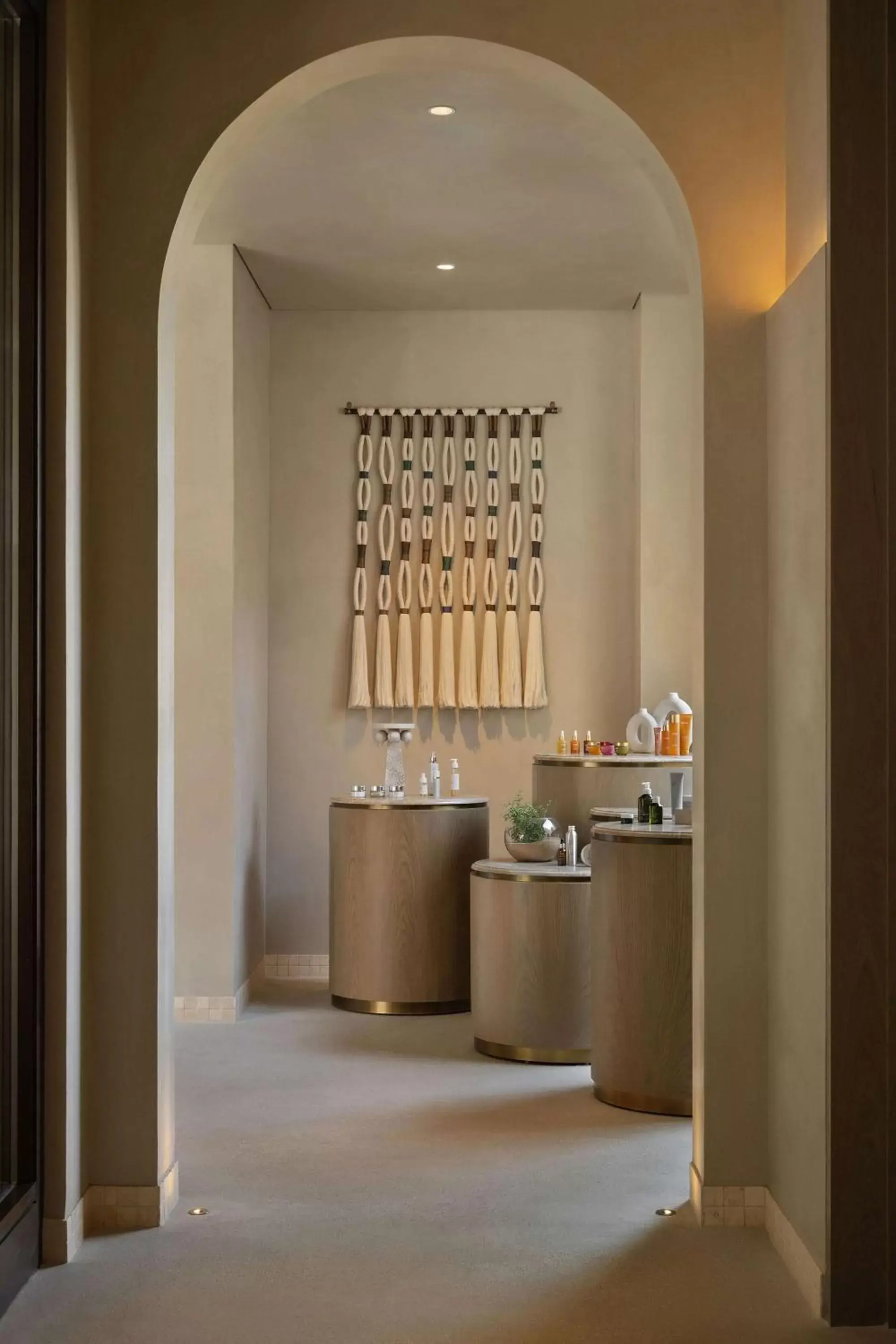 Lobby or reception, Kitchen/Kitchenette in Bab Al Shams, A Rare Finds Desert Resort, Dubai