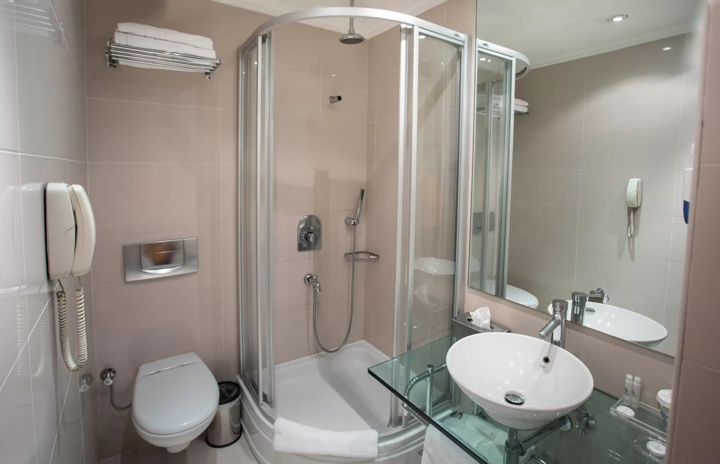 Bathroom in Kalyon Hotel Istanbul