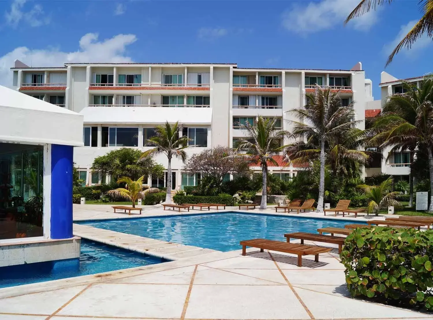 Property Building in Apartment Ocean Front Cancun