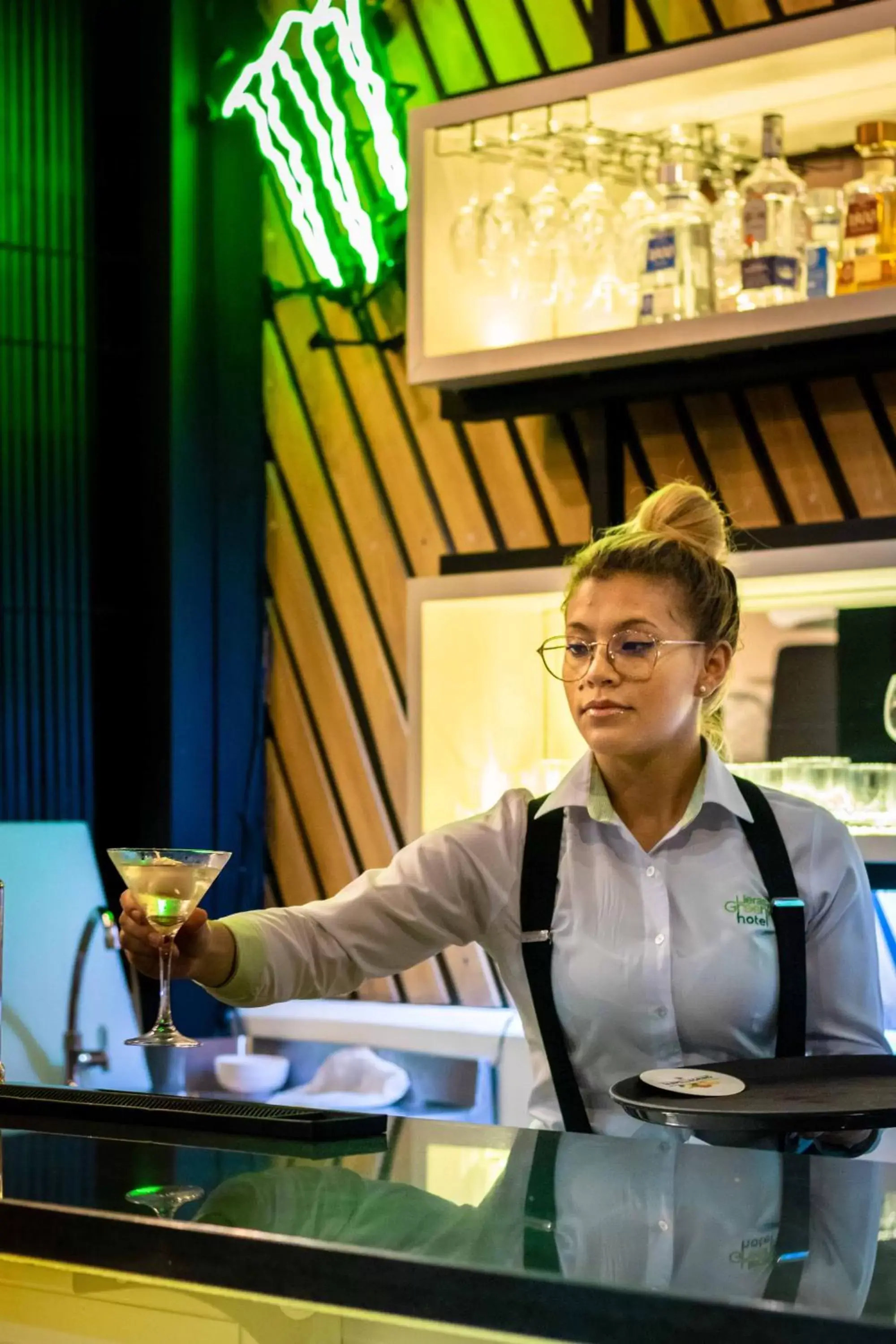 Lounge or bar, Staff in Lleras Green Hotel