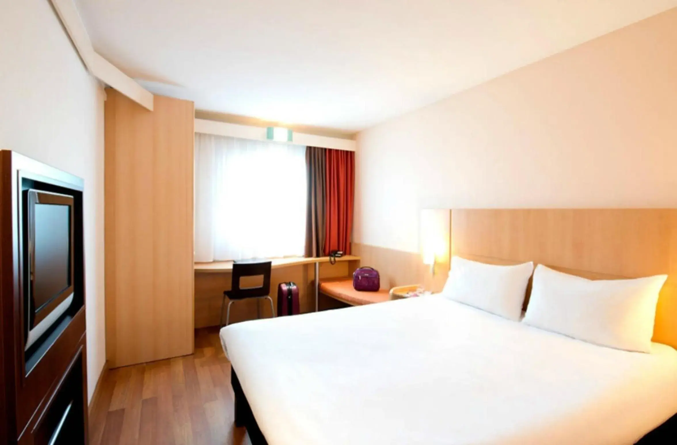 Bed in Ibis Warszawa Ostrobramska