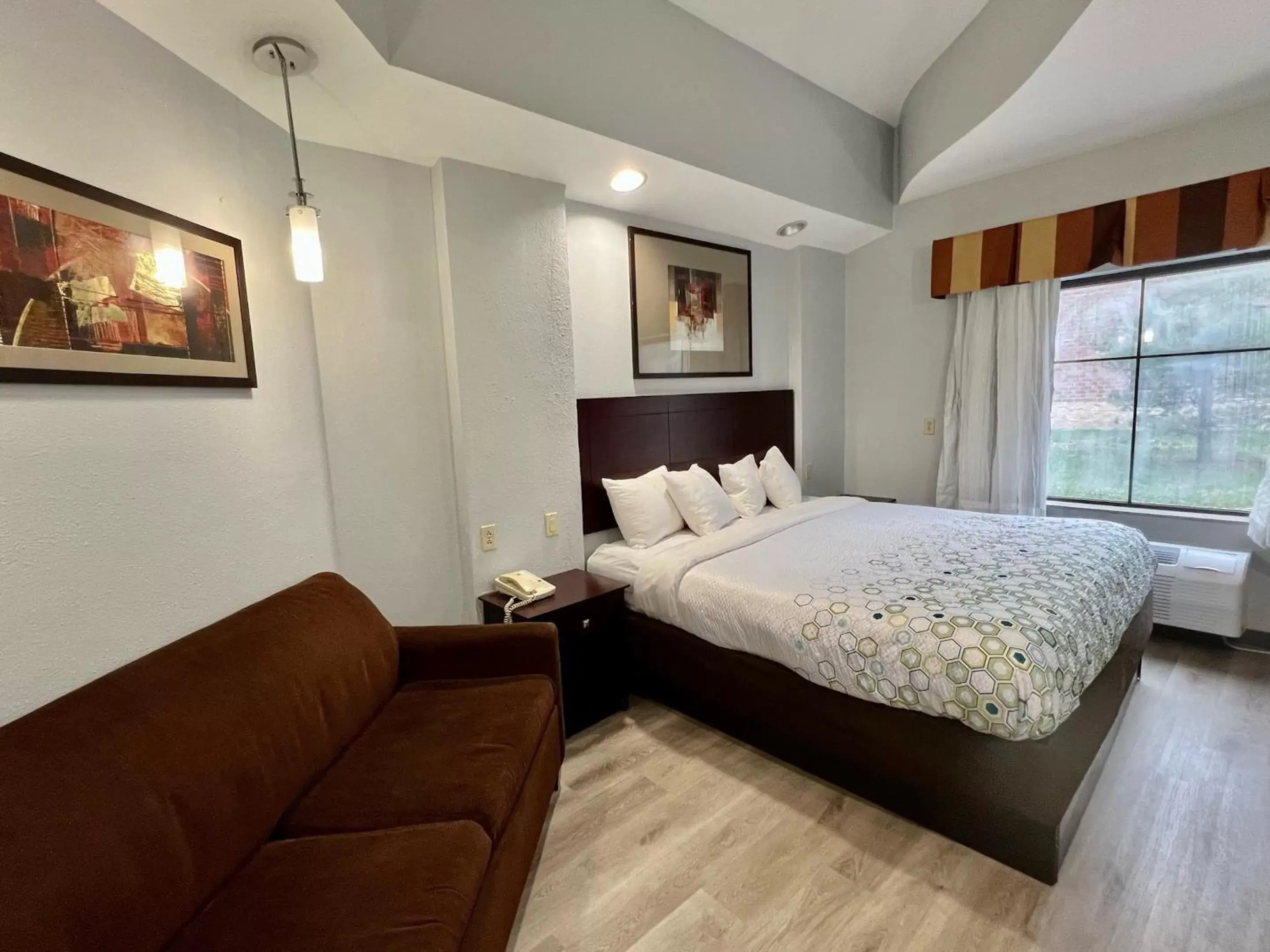 Photo of the whole room, Bed in HomeTowne Studios & Suites Washington Photo of the whole room, Bed in HomeTowne Studios & Suites Washington