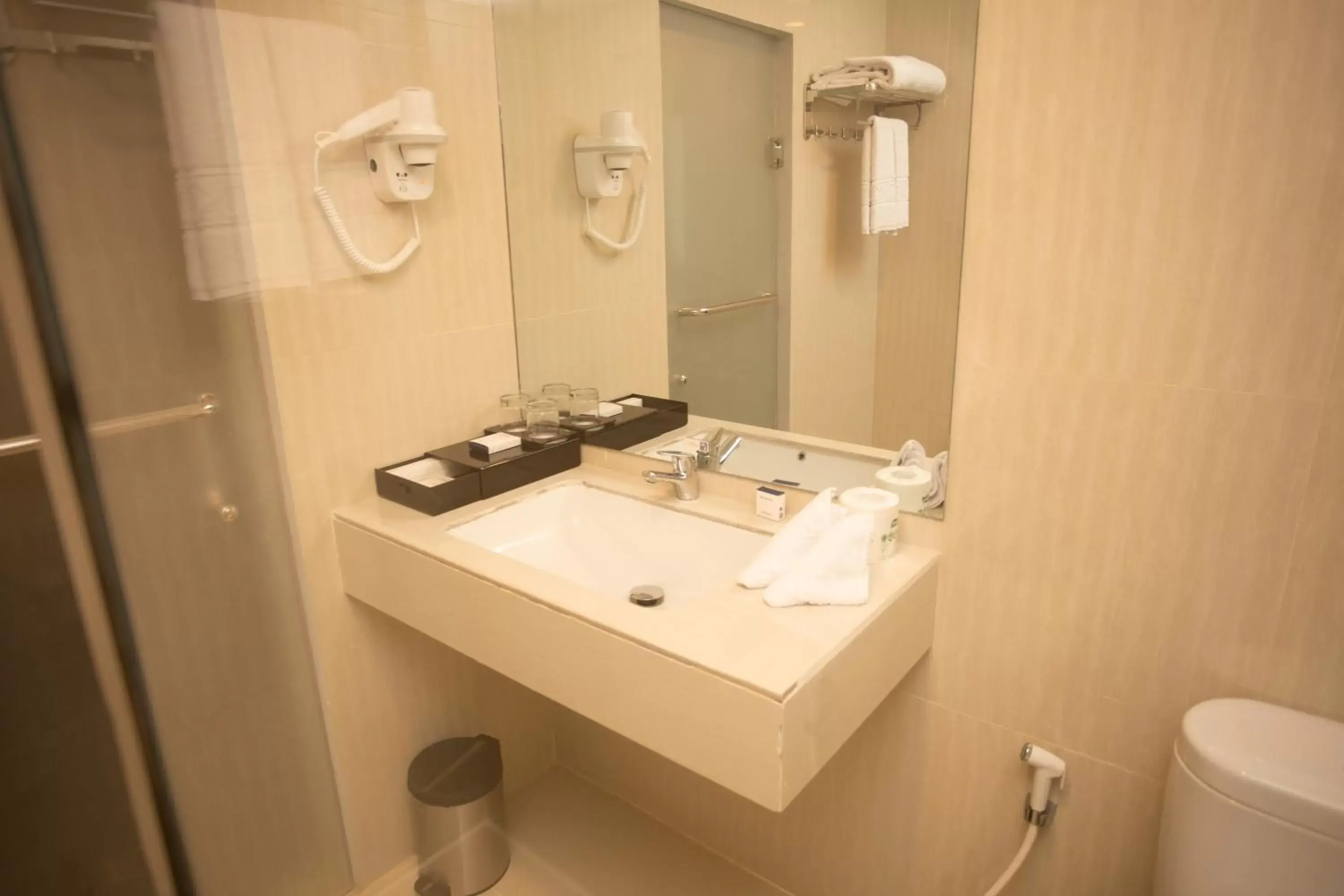 Bathroom in Best Western Batang Garing