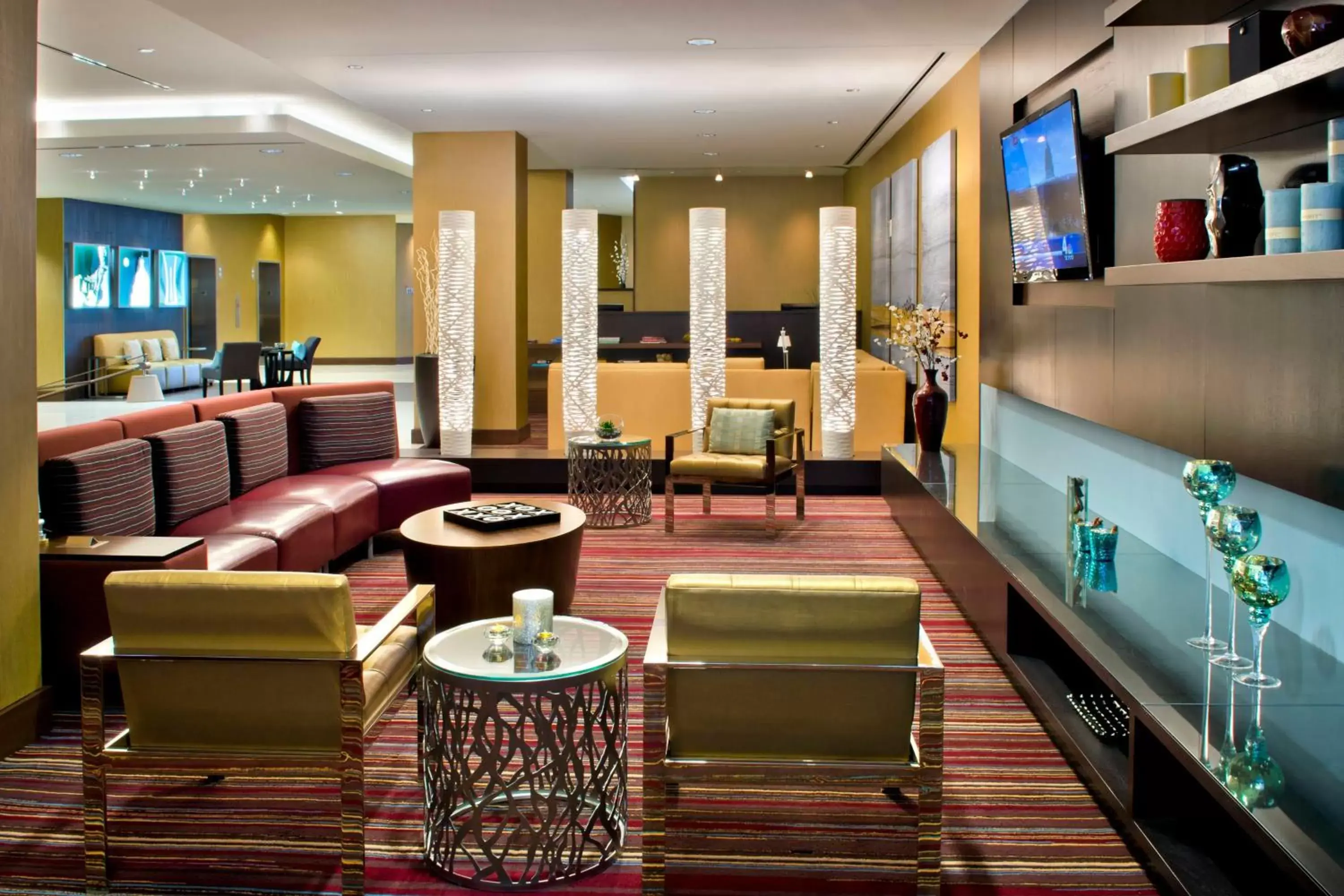 Lobby or reception, Lounge/Bar in Courtyard by Marriott Washington, D.C./Foggy Bottom